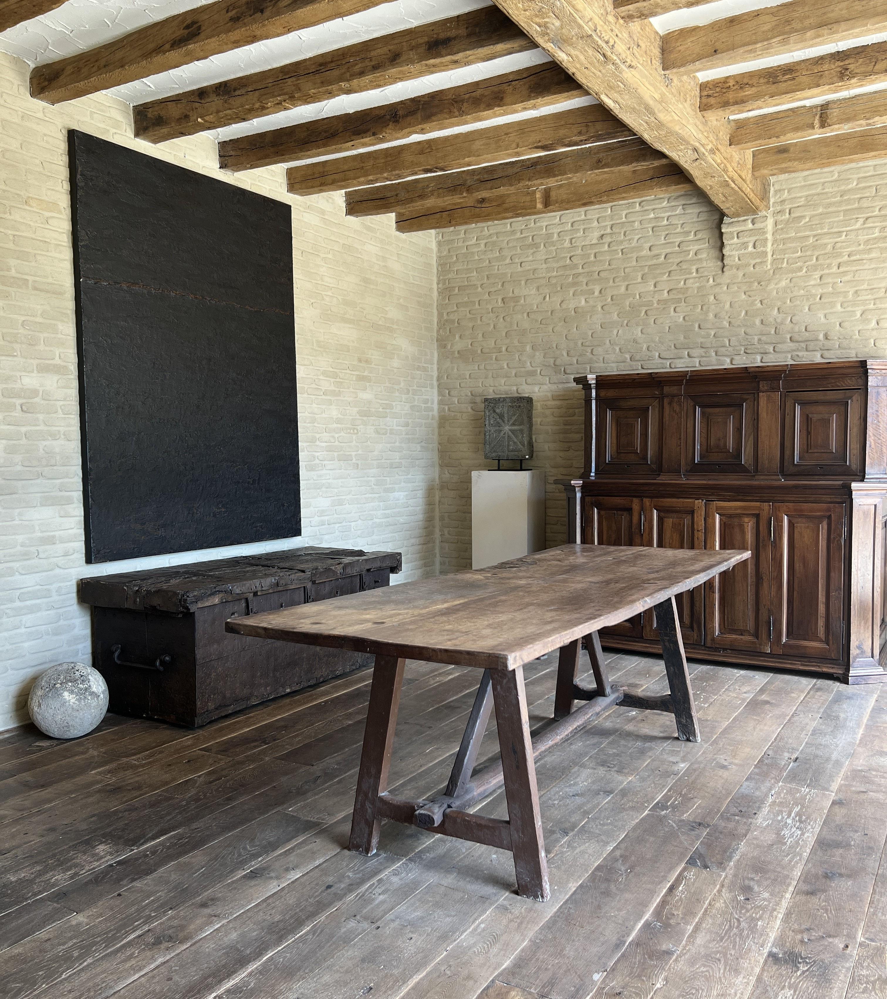 Mesa caballete de refectorio de roble de principios del siglo XIX en venta 10