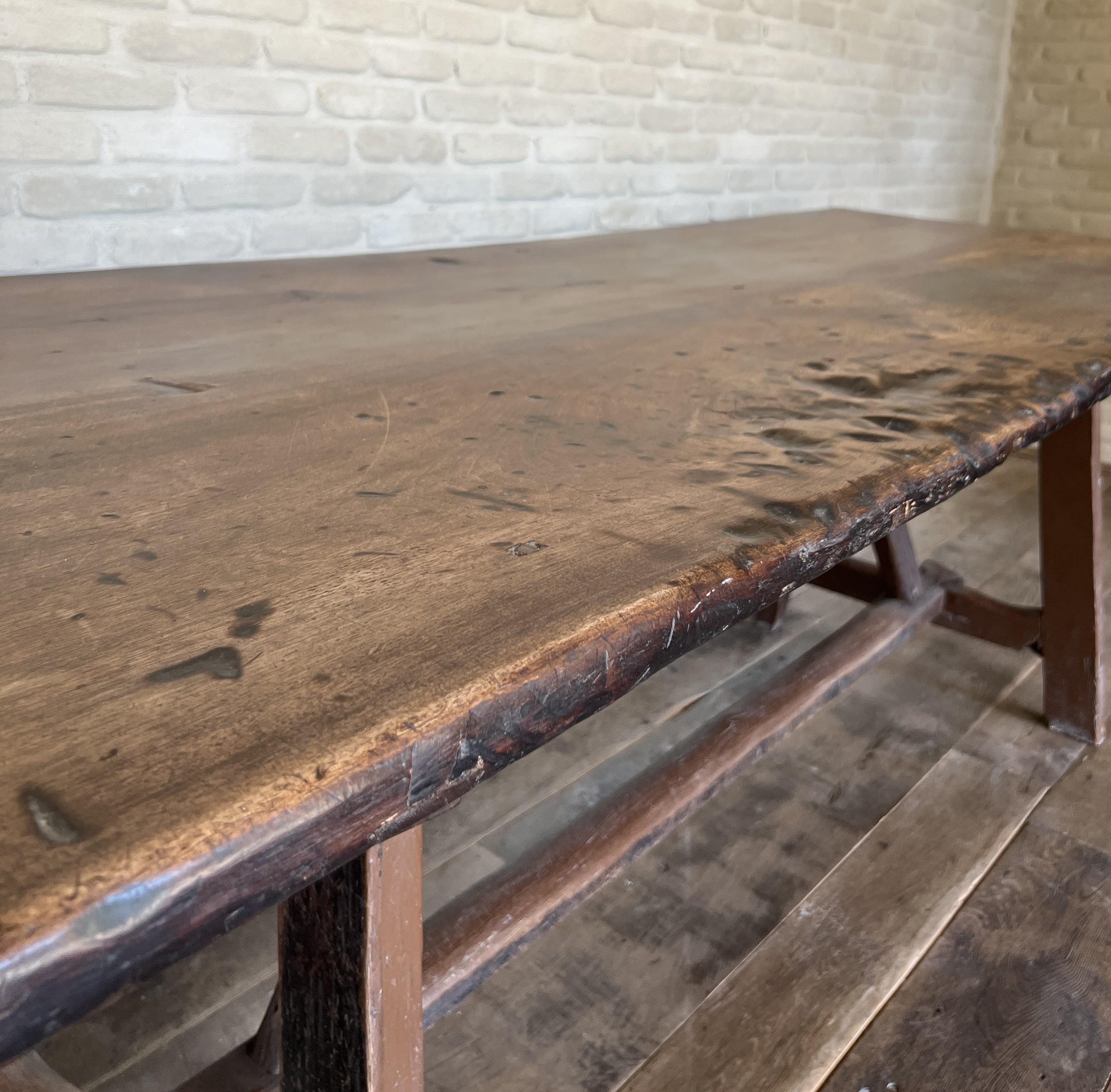 Mesa caballete de refectorio de roble de principios del siglo XIX en venta 1