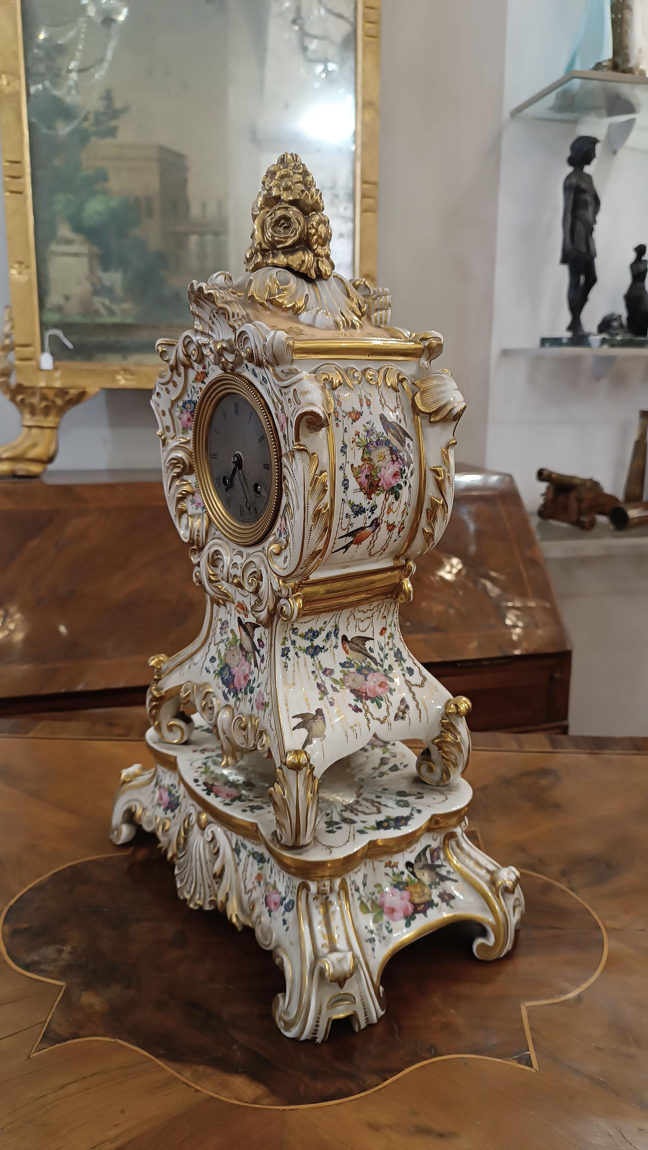 French EARLY 19th CENTURY “OLD PARIS” PORCELAIN CLOCK 