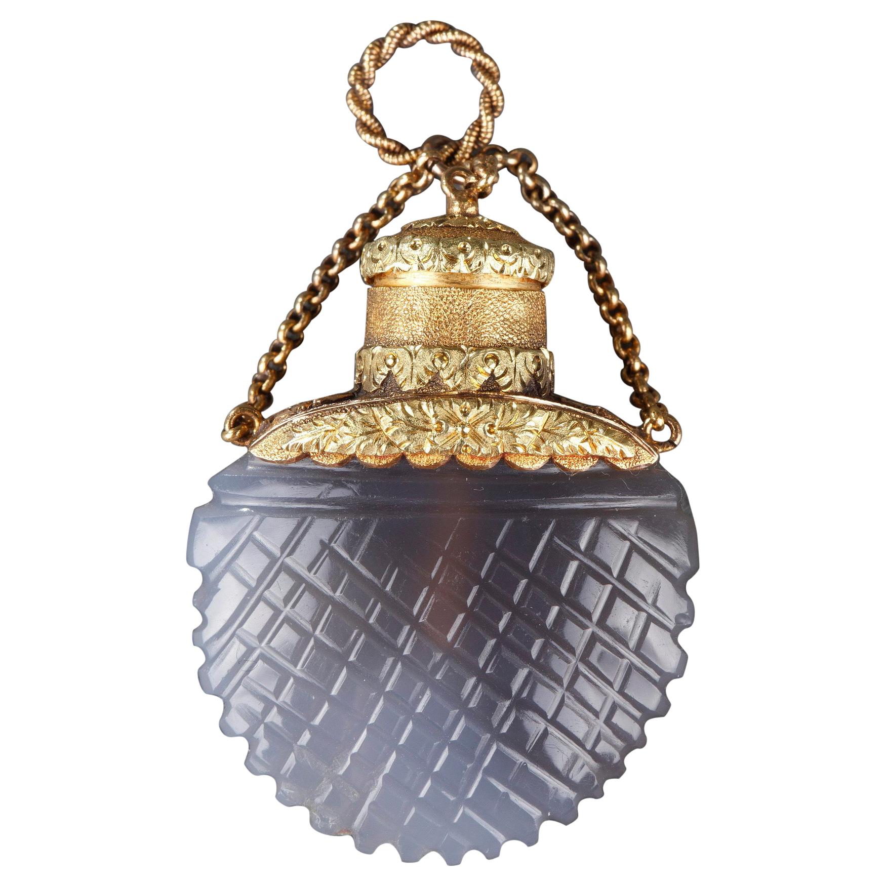 Opalfarbener Parfümflasche aus dem frühen 19. Jahrhundert mit Gold