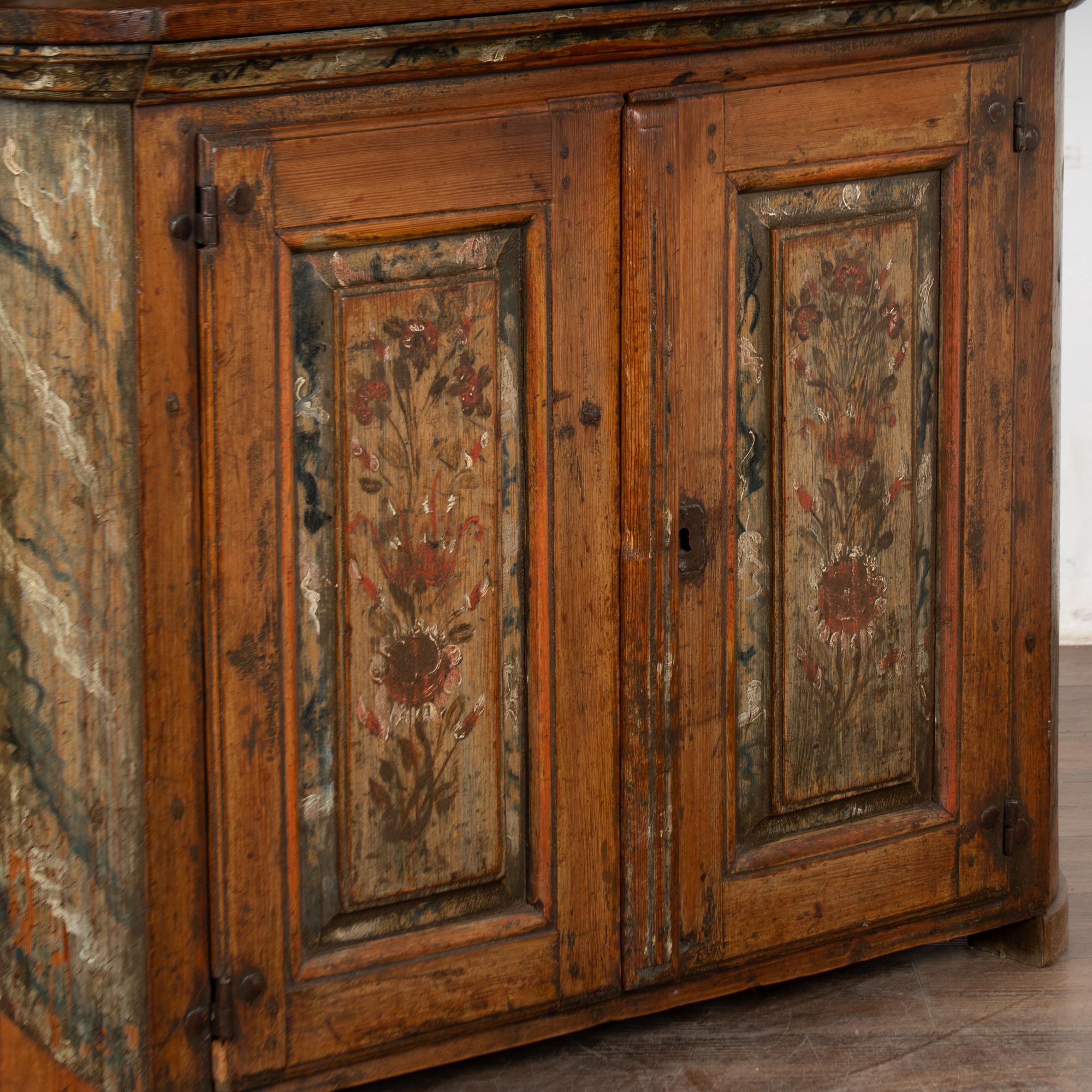 Armoire suédoise en pin peint du début du 19e siècle en vente 10