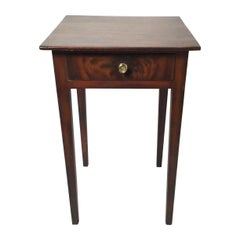 Soporte de mesa decorado con pintura de principios del siglo XIX
