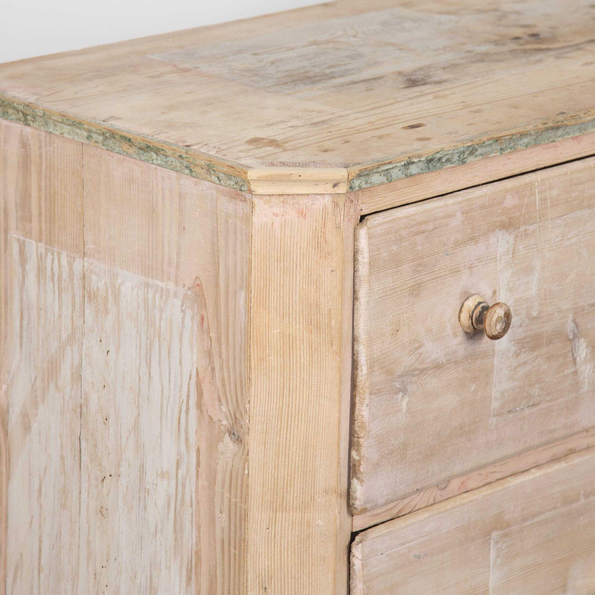 Gustavian Early 19th Century Painted Commode