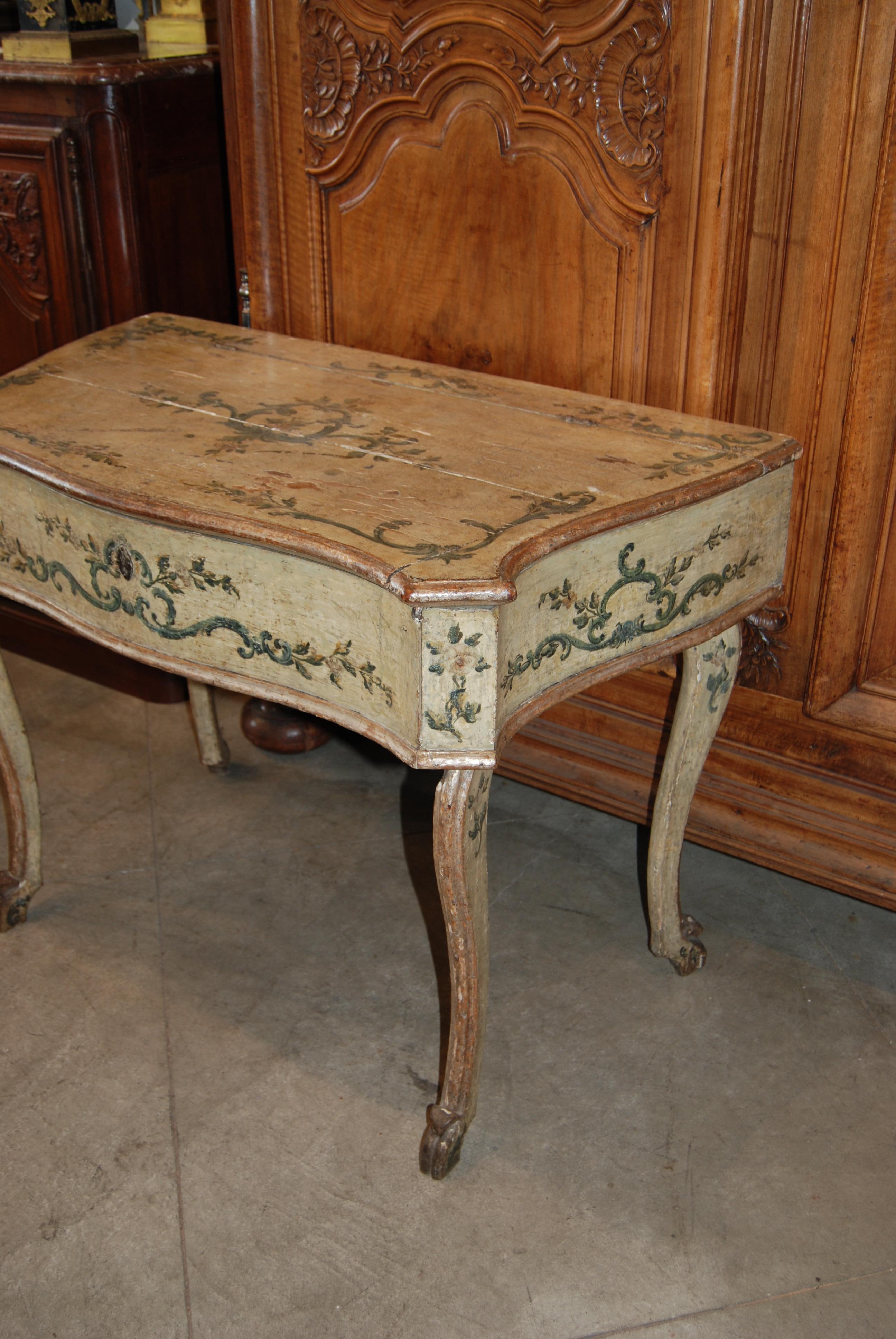 Early 19th Century Painted Dressing Table 1