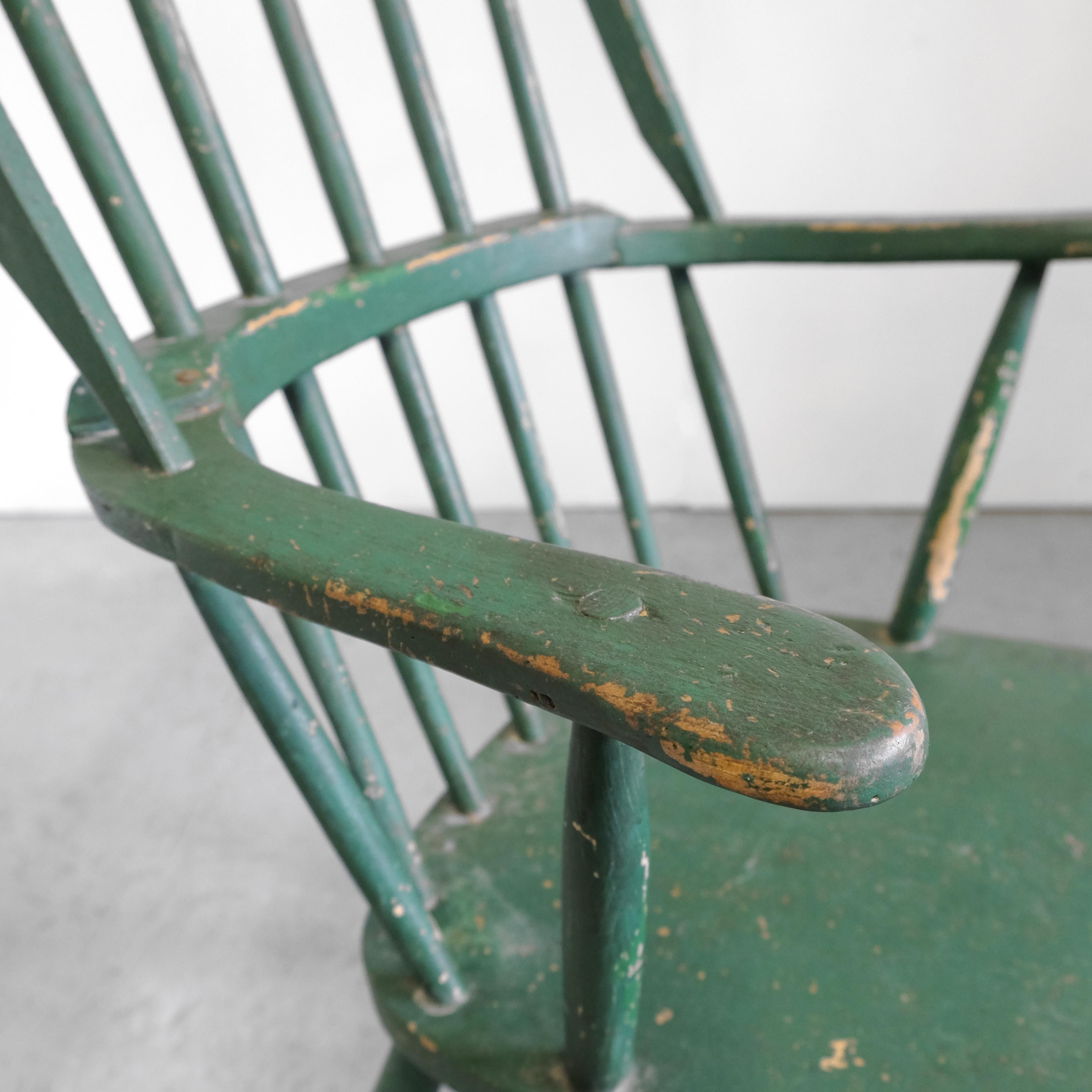 Early 19th Century Painted English West Country Windsor Stick Chair in Green In Fair Condition In Totnes, GB