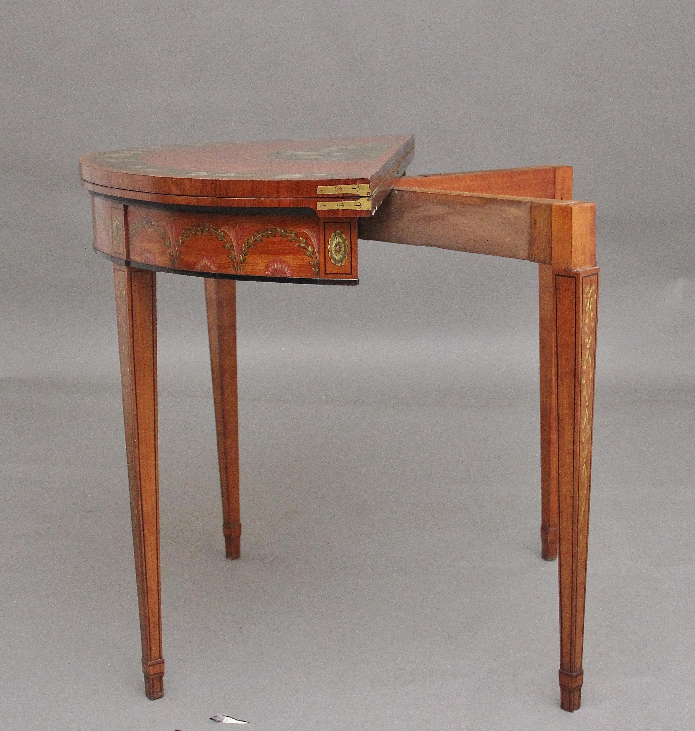 Mesa de cartas de madera satinada pintada de principios del siglo XIX en venta 2