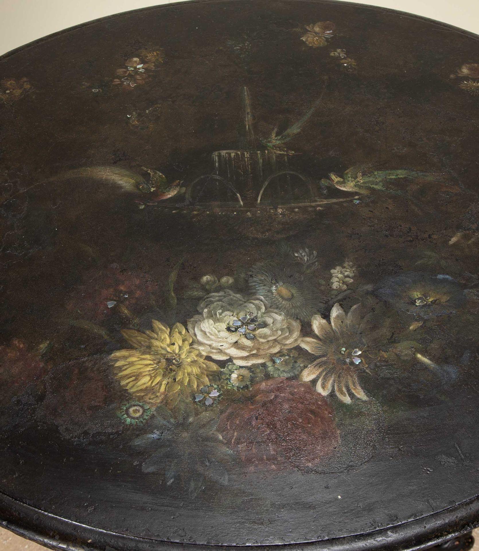 Mesa Pontypool de pizarra pintada y japonizada de principios del siglo XIX Chinoiserie en venta