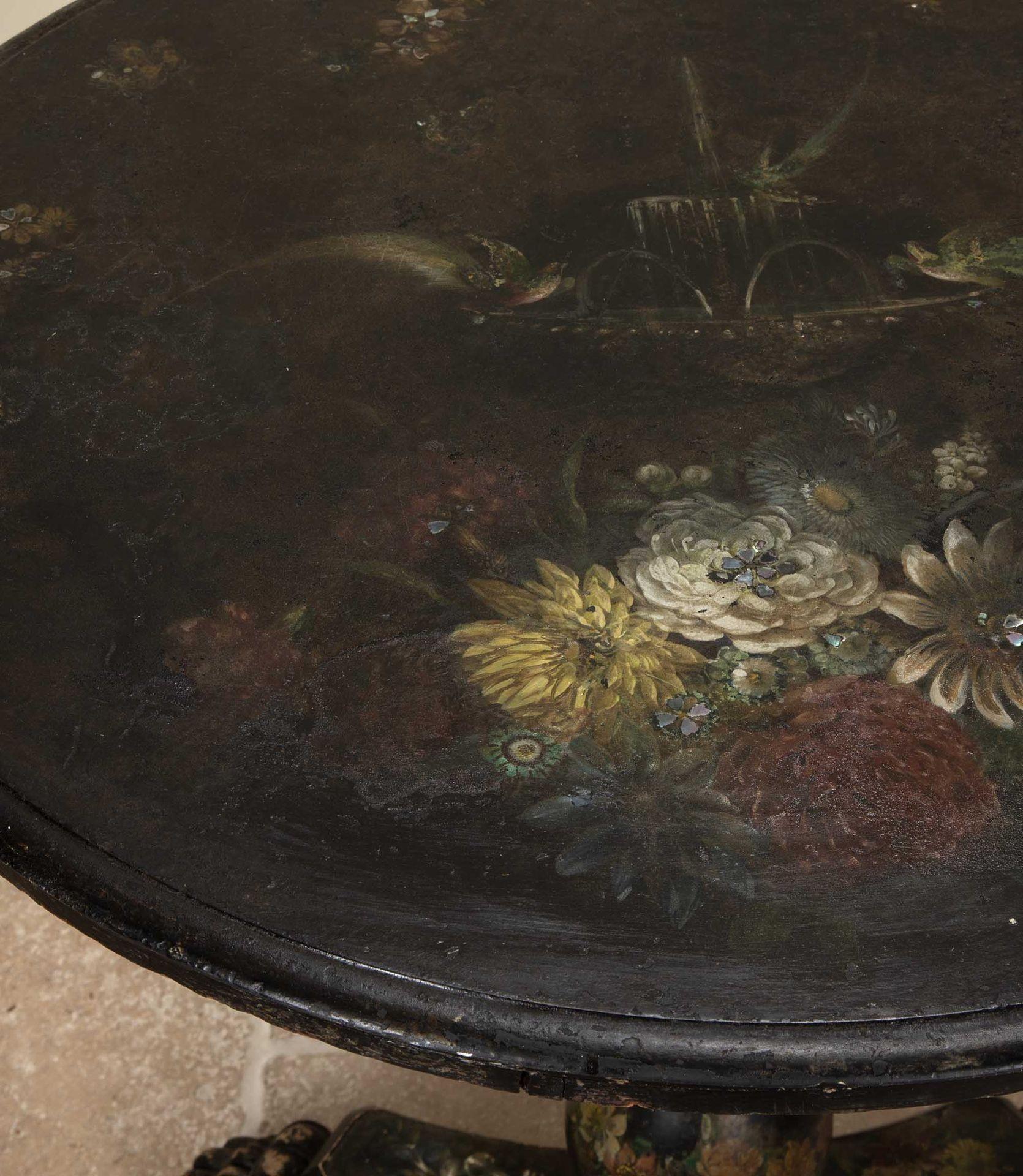 Mesa Pontypool de pizarra pintada y japonizada de principios del siglo XIX Británico en venta