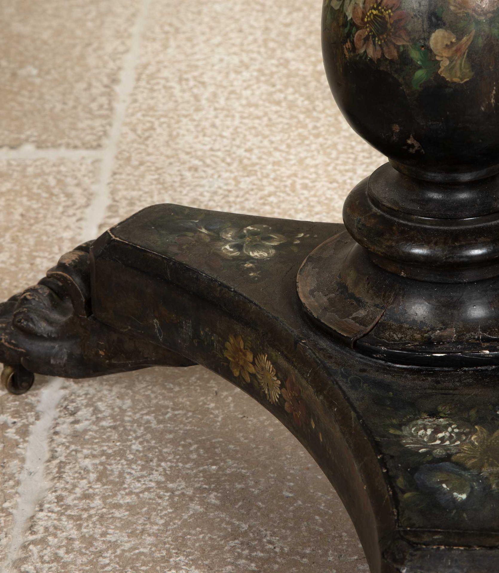 Mesa Pontypool de pizarra pintada y japonizada de principios del siglo XIX Pizarra en venta