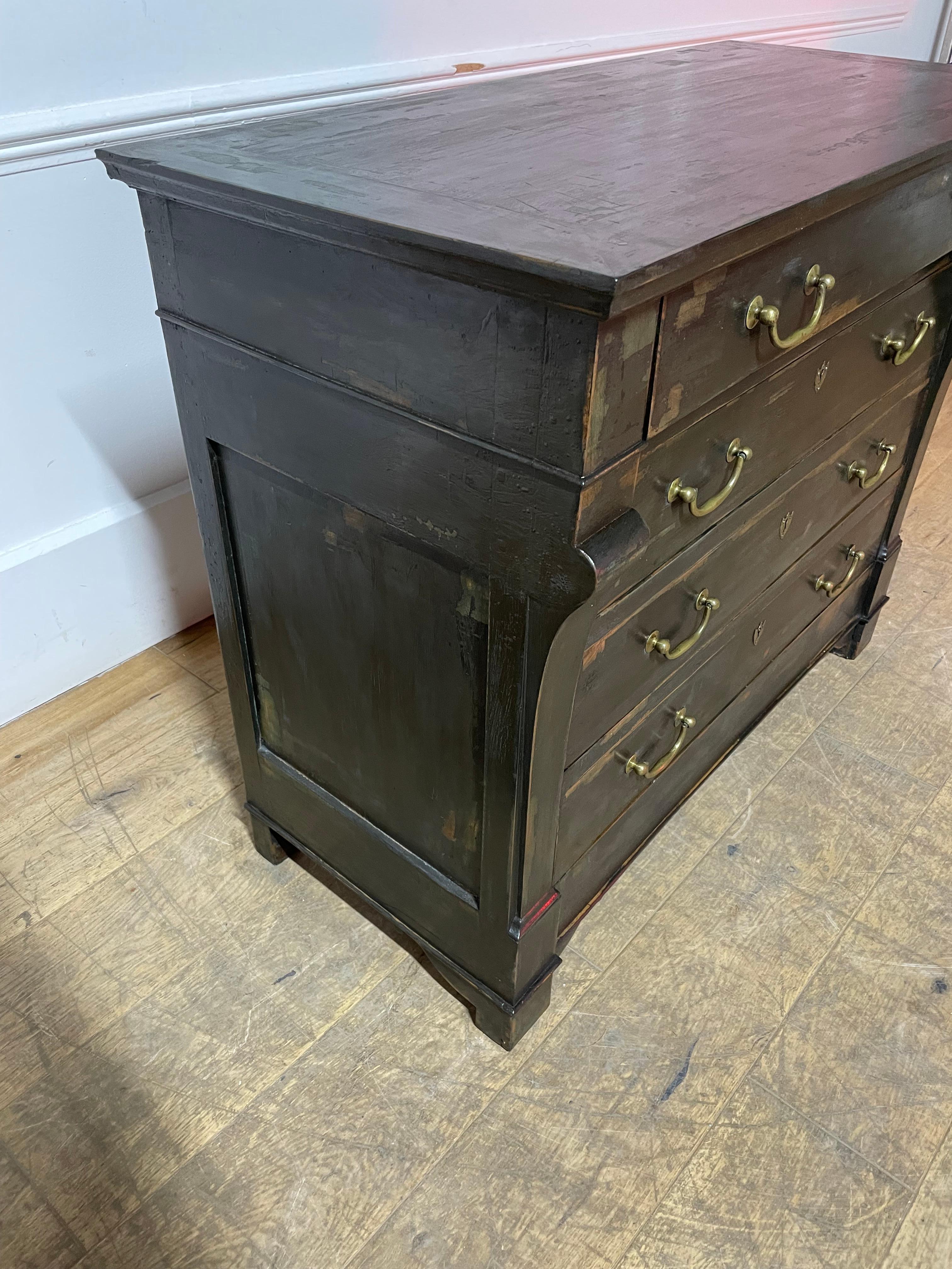 Early 19th century painted walnut French commode / chest of drawers  In Good Condition For Sale In Budleigh Salterton, GB