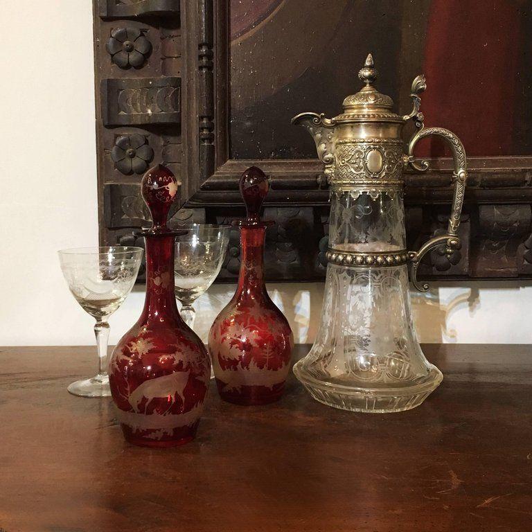 EARLY 19th CENTURY PAIR OF AUSTRIAN CRYSTAL BOTTLES  For Sale 2