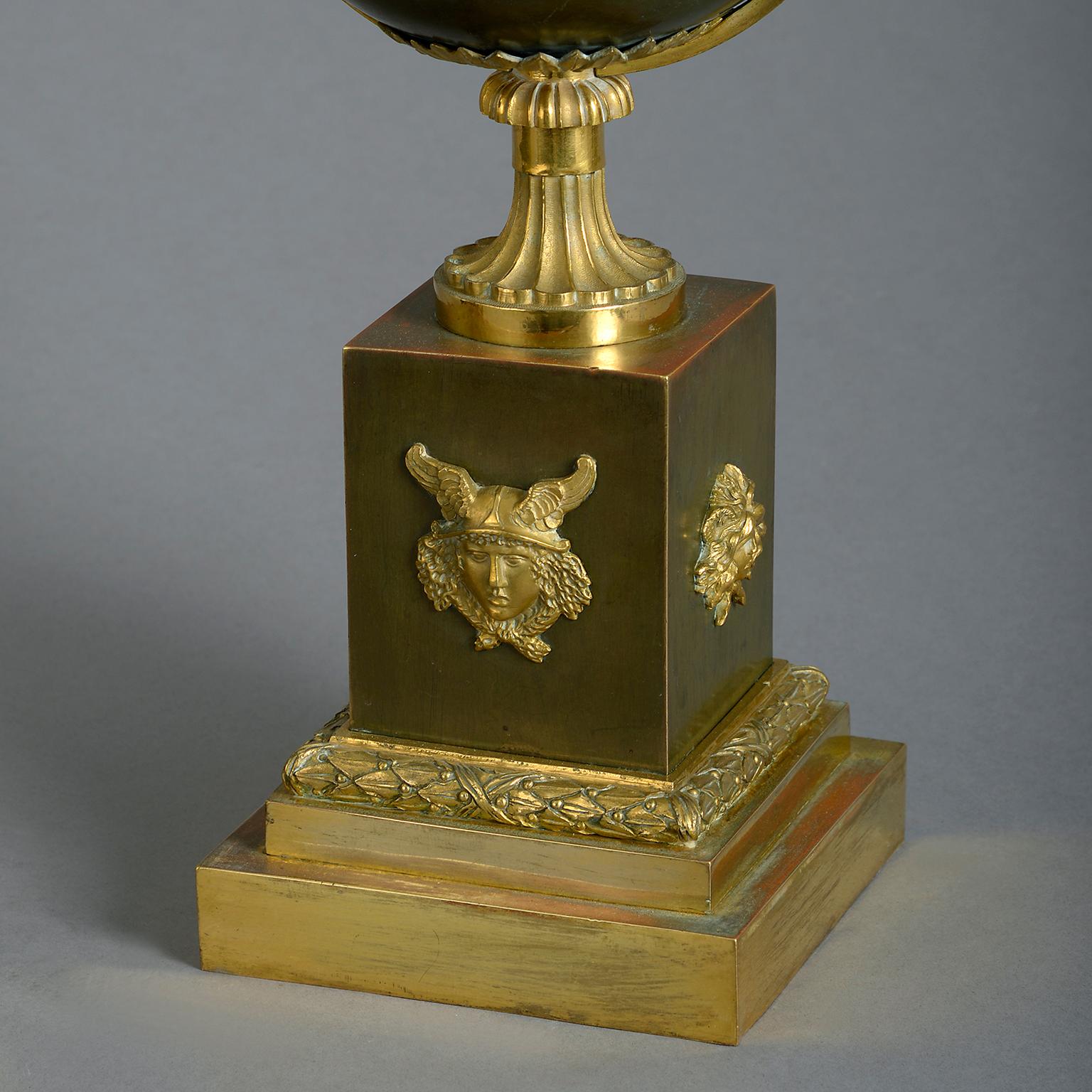 Early 19th Century Pair of Bronze and Ormolu Perfume Burners or Pot-Pourri Vases In Good Condition In London, GB