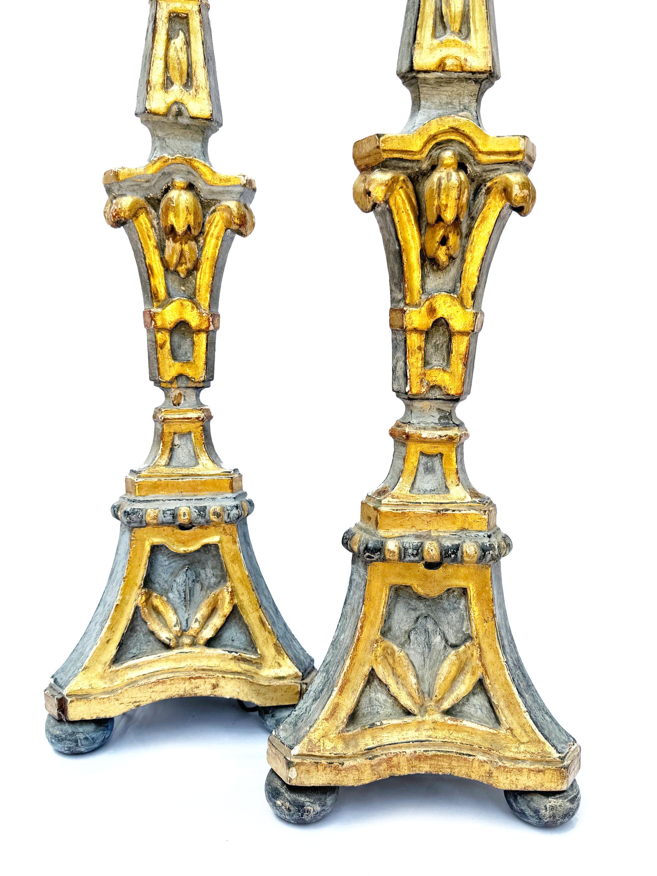 Pareja de candelabros de principios del siglo XIX convertidos en lámparas de mesa en Bueno estado para la venta en Rio De Janeiro, BR