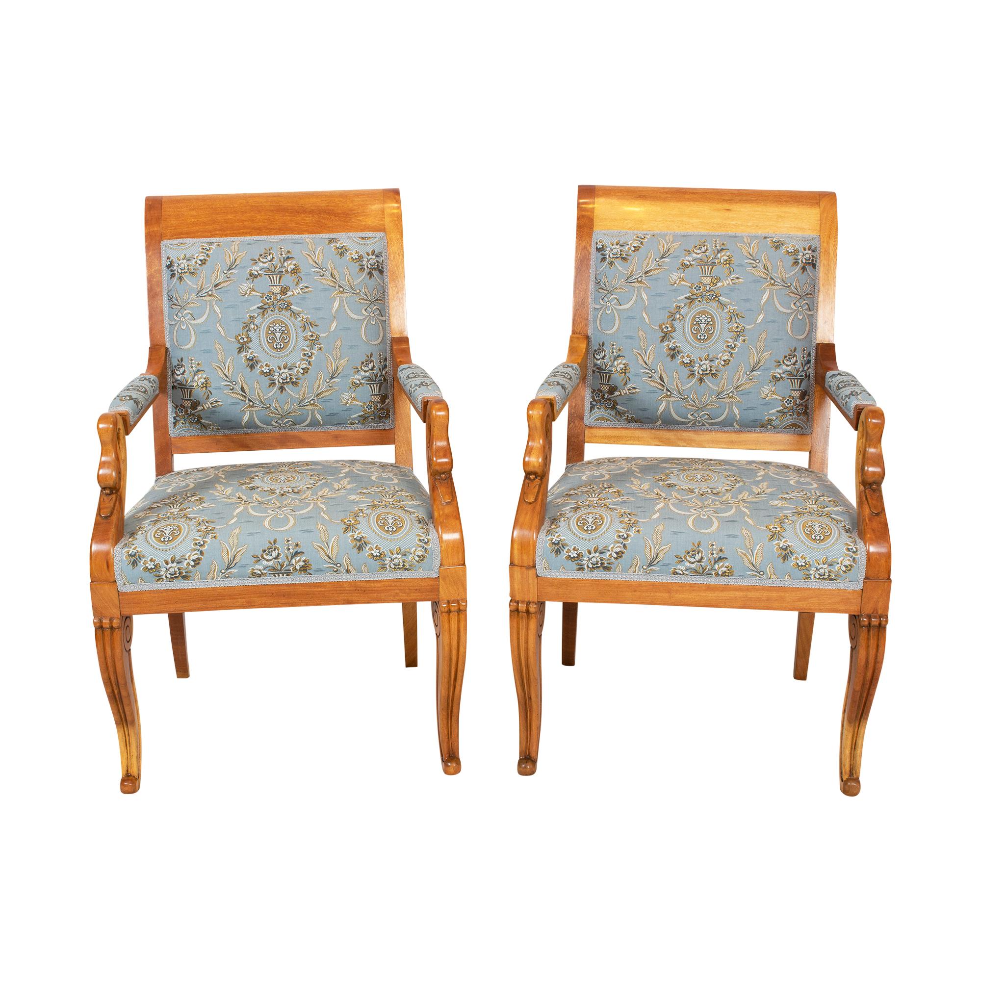Early 19th Century Pair of Empire / Biedermeier Solid Plum Wood Swan Armchairs For Sale 4