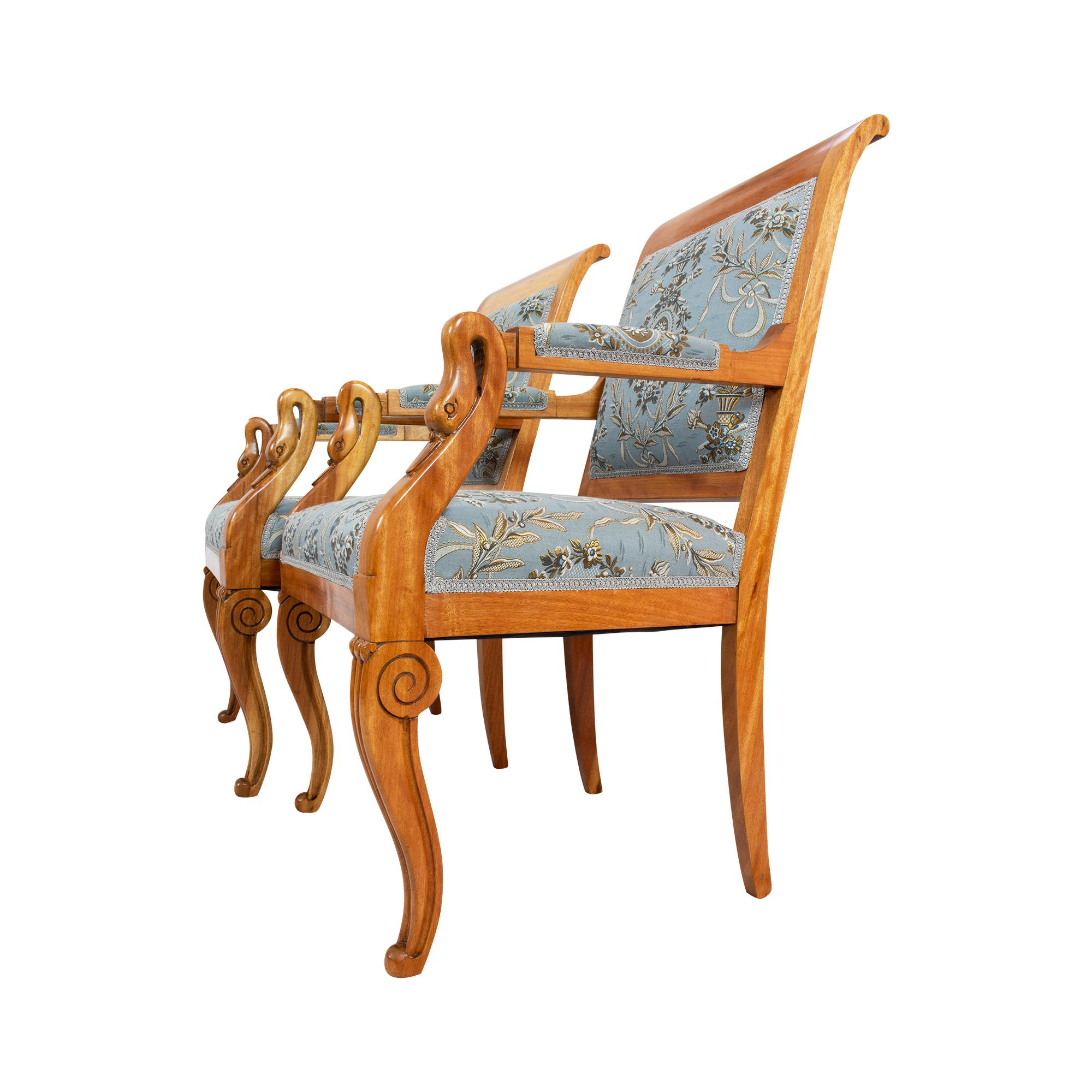 Early 19th Century Pair of Empire / Biedermeier Solid Plum Wood Swan Armchairs For Sale 3