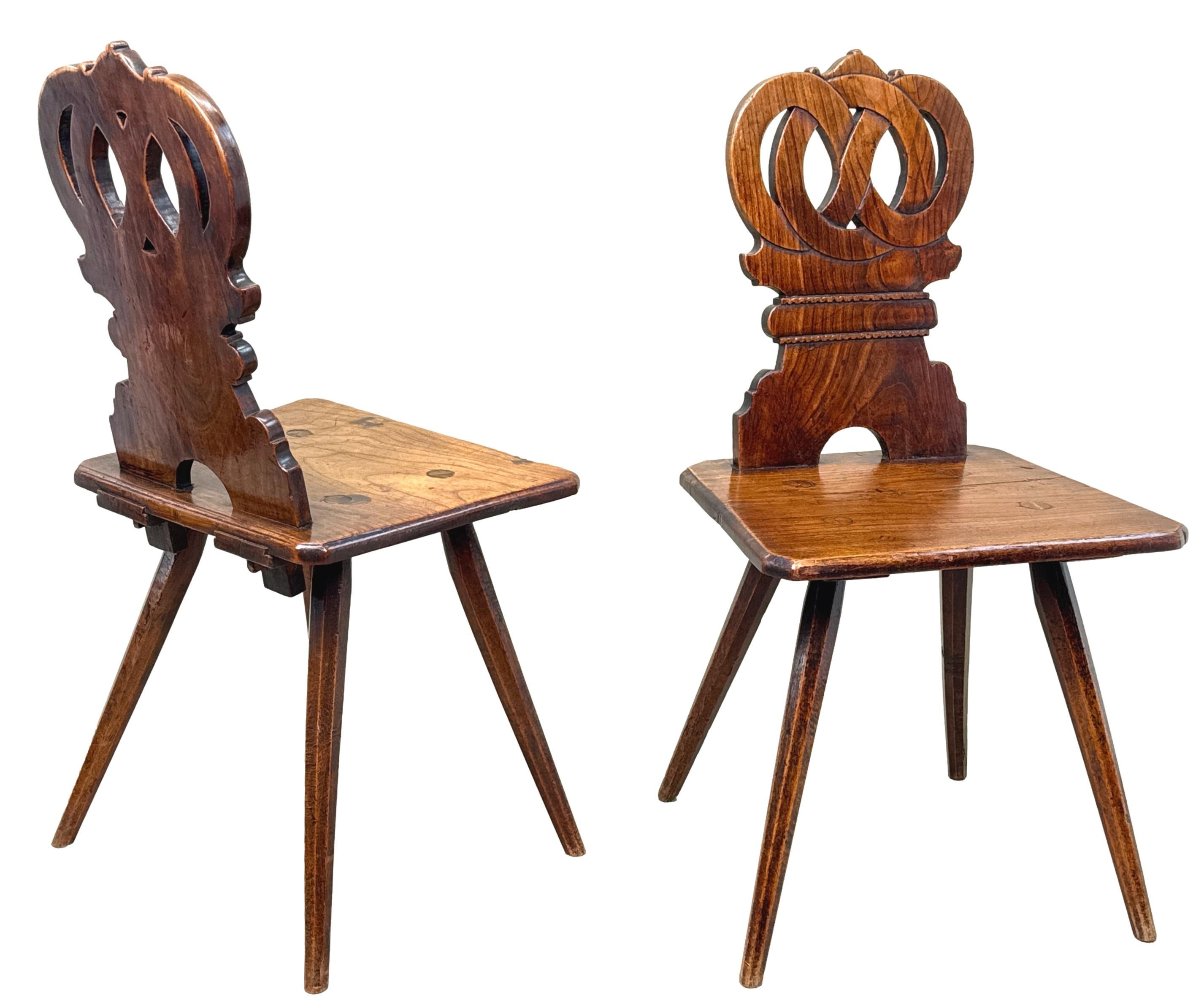 Early 19th Century Pair Of Folk Art Swiss Escabelle Chairs For Sale 8