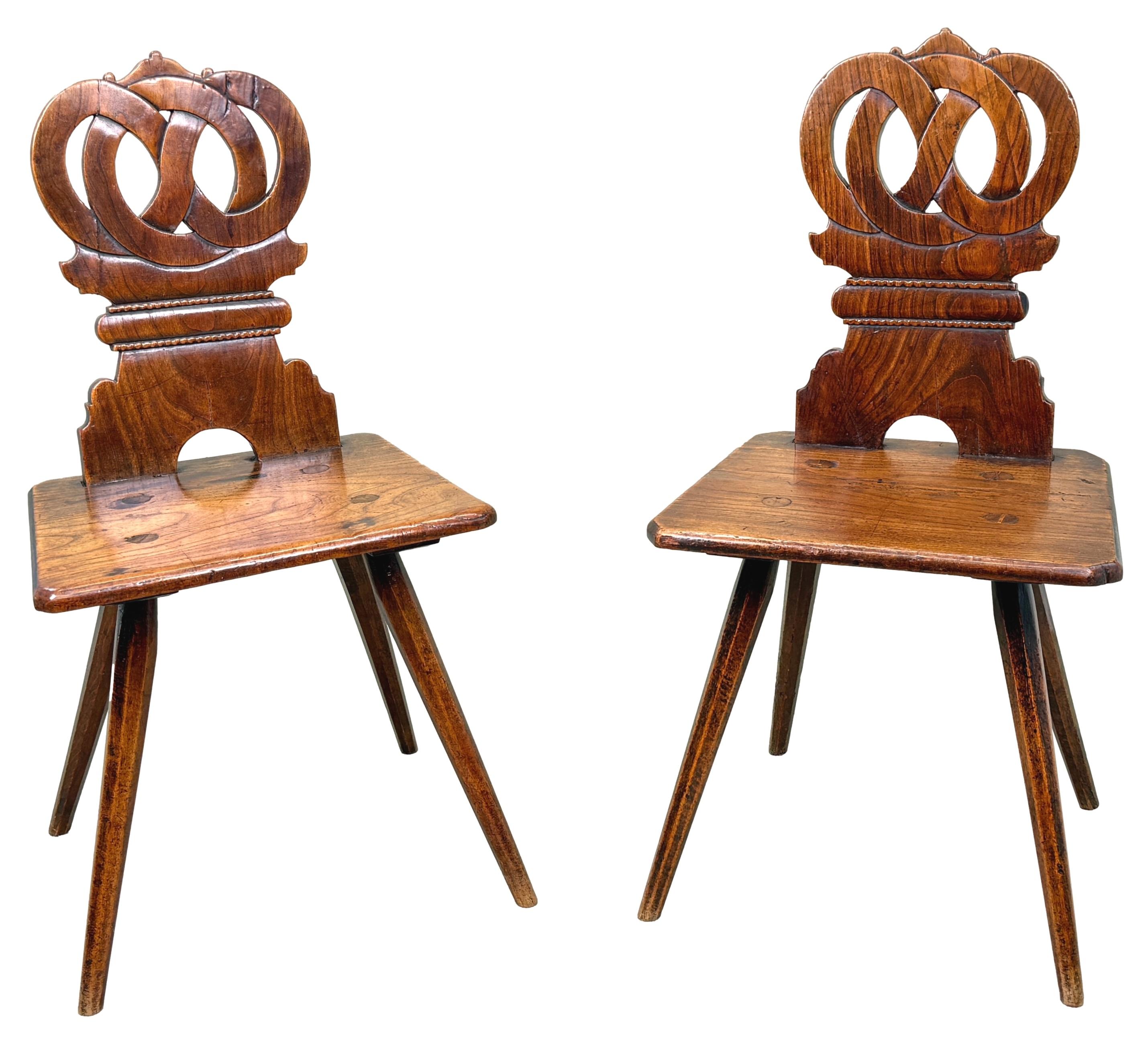 Early 19th Century Pair Of Folk Art Swiss Escabelle Chairs For Sale 1