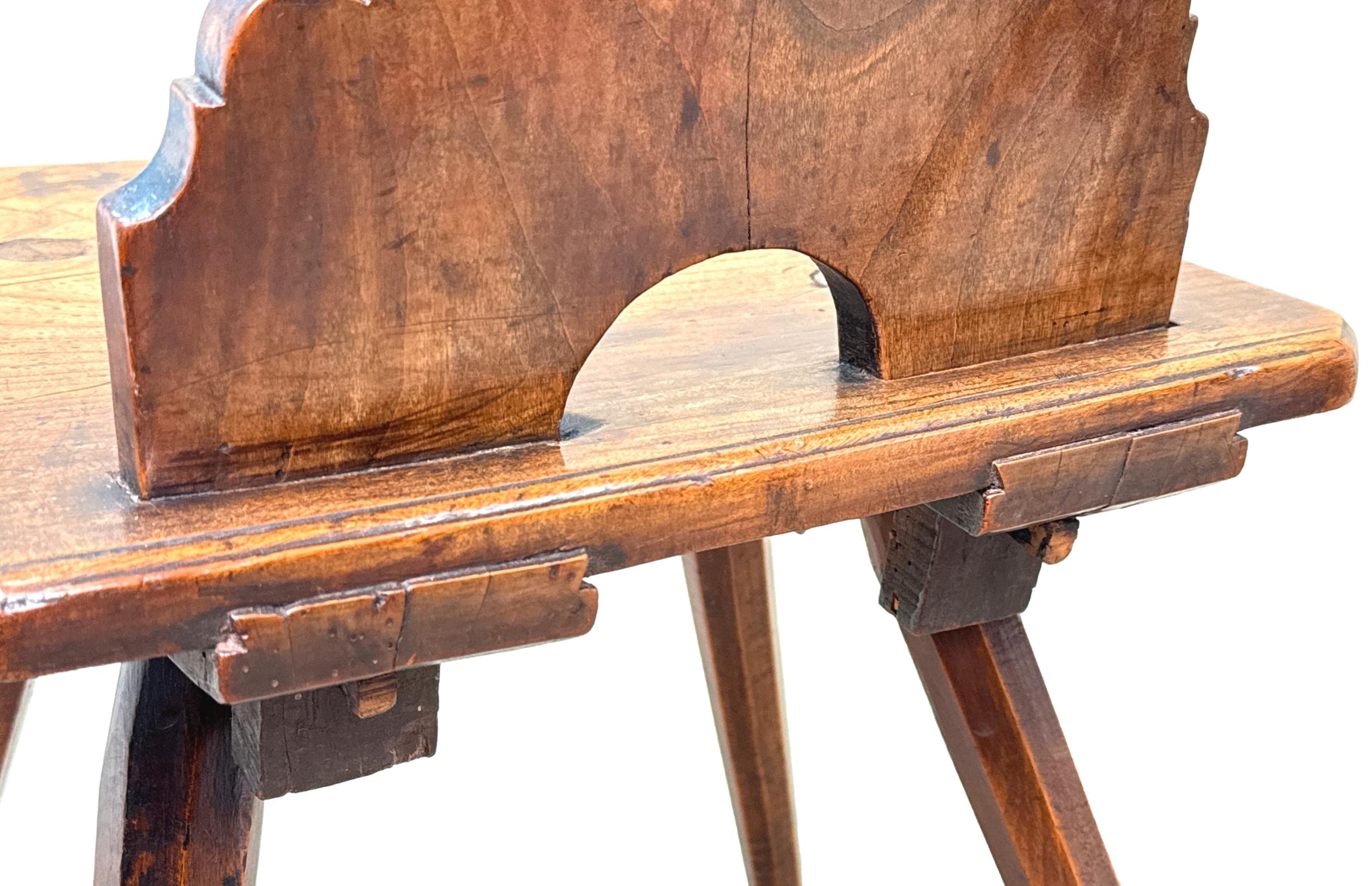Early 19th Century Pair Of Folk Art Swiss Escabelle Chairs For Sale 5