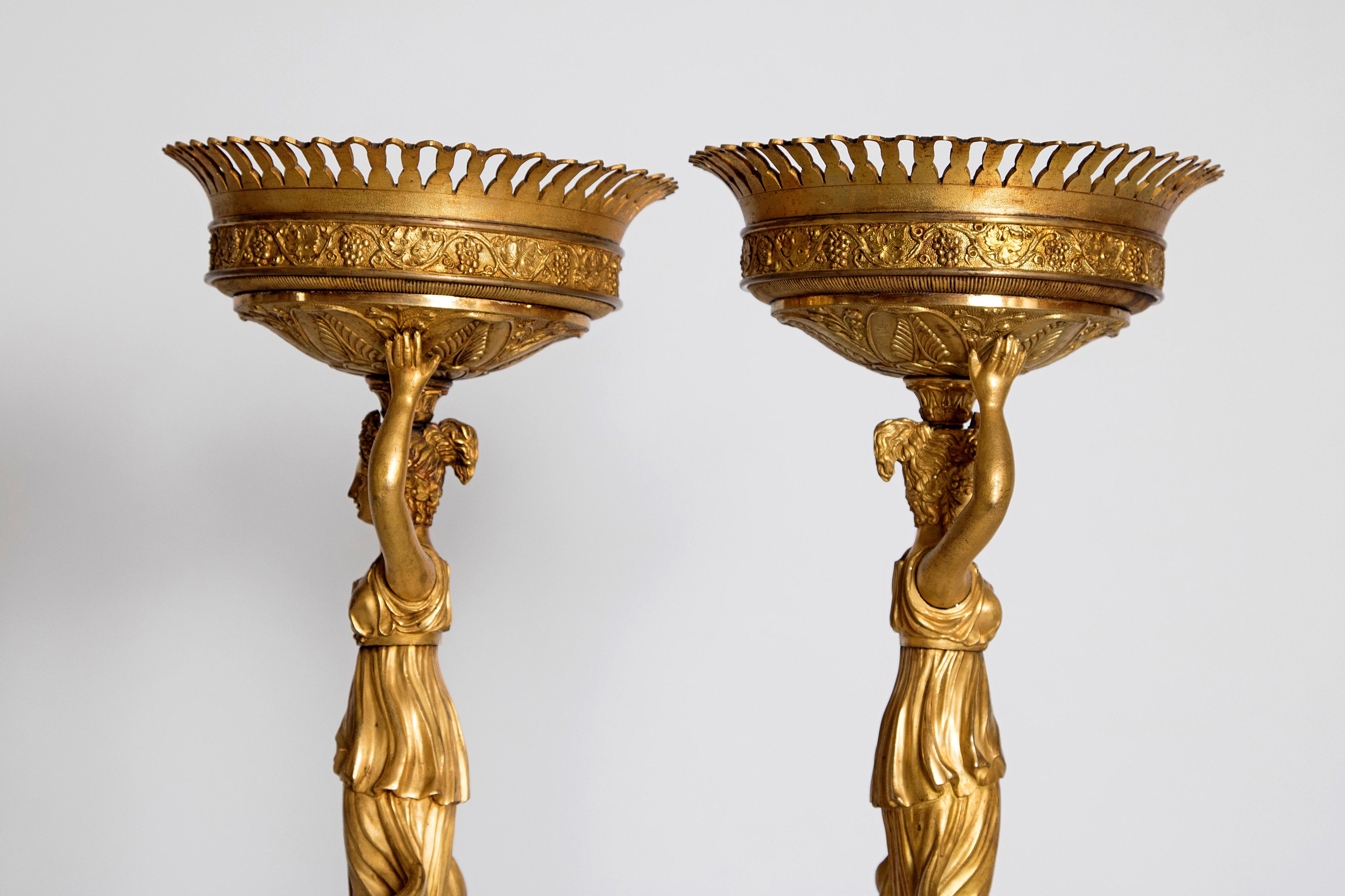 Early 19th Century Pair of French Empire Gilt Bronze Centerpiece Tazzzas 7