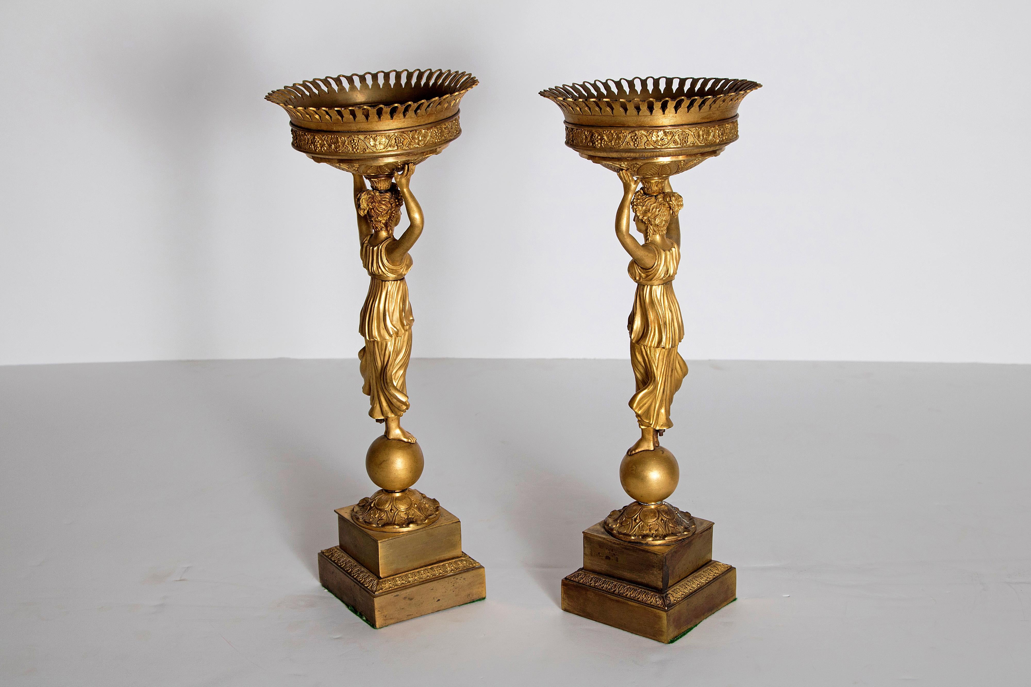 Early 19th Century Pair of French Empire Gilt Bronze Centerpiece Tazzzas 8