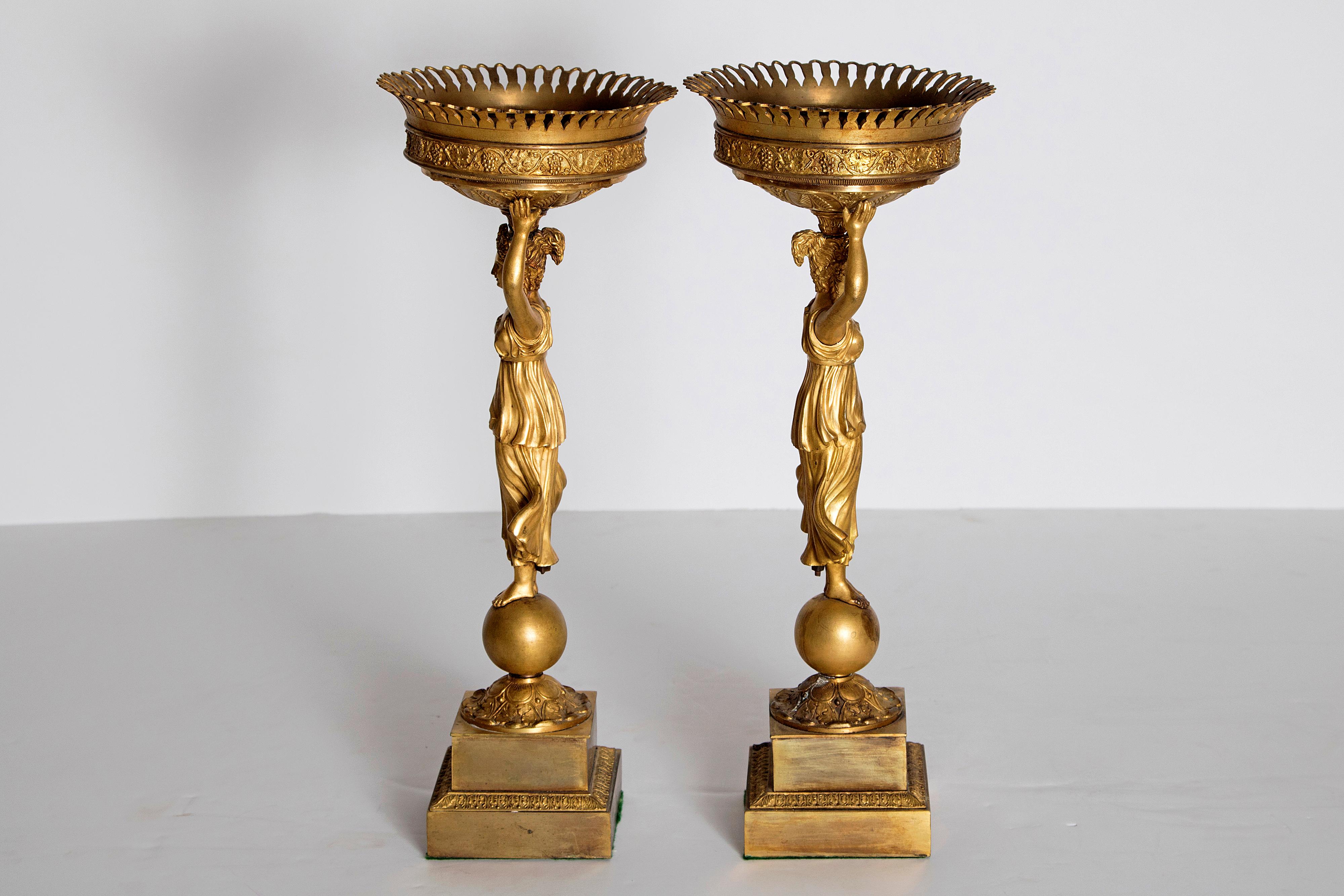 Early 19th Century Pair of French Empire Gilt Bronze Centerpiece Tazzzas 5