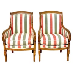 Paire de chaises anciennes en noyer appelées "Bergères à Calle".