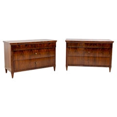 Wood Commodes and Chests of Drawers