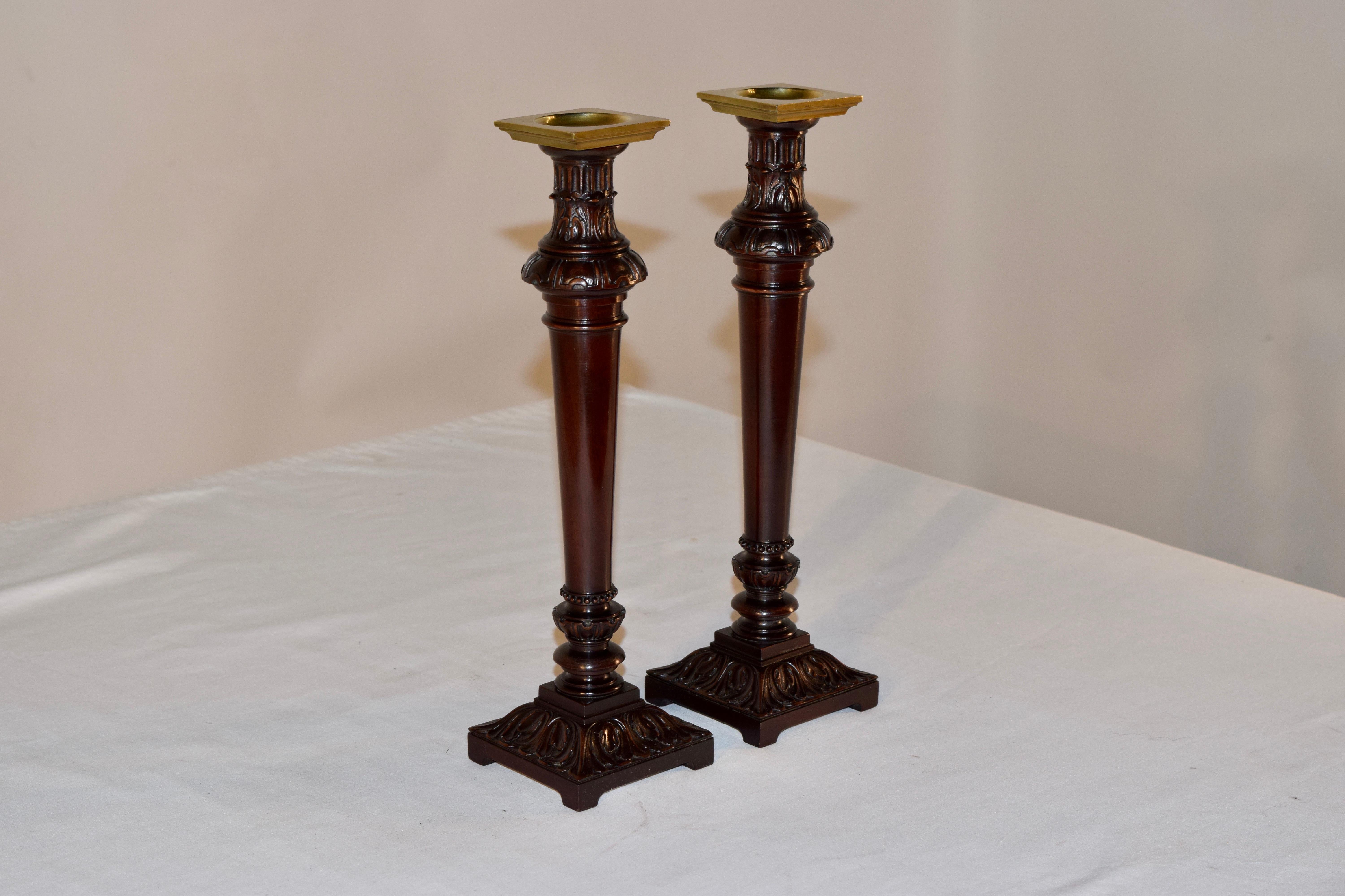 Regency Early 19th Century Pair of Mahogany Candlesticks For Sale
