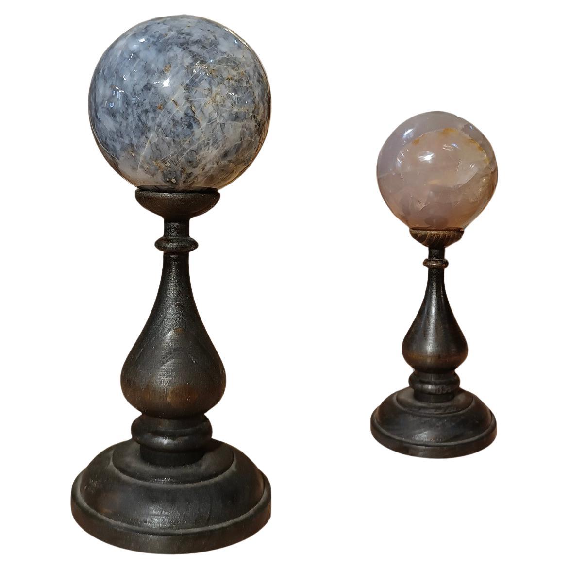 EARLY 19th CENTURY PAIR OF QUARTZ SPHERES For Sale