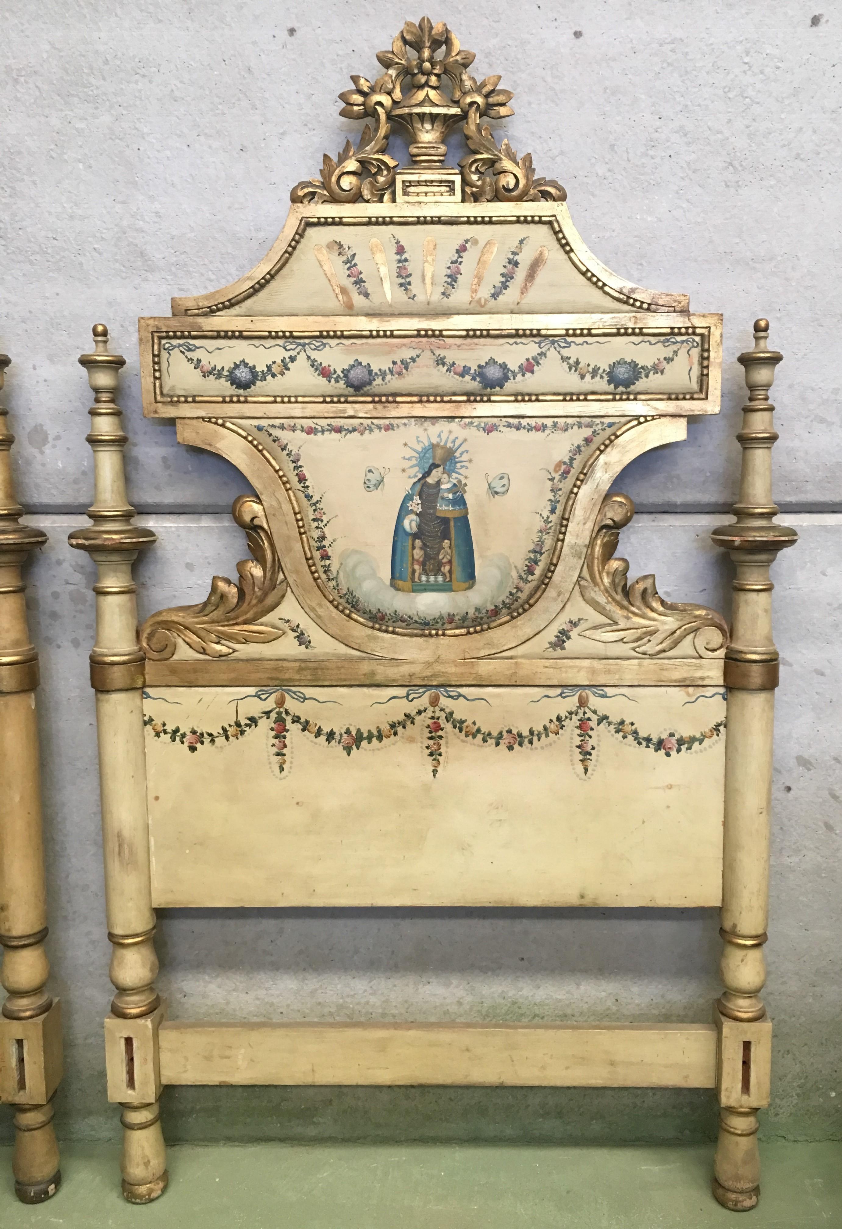 Neoclassical Early 19th Century Pair of Venetian Polychromed Headboards Featured Madonna