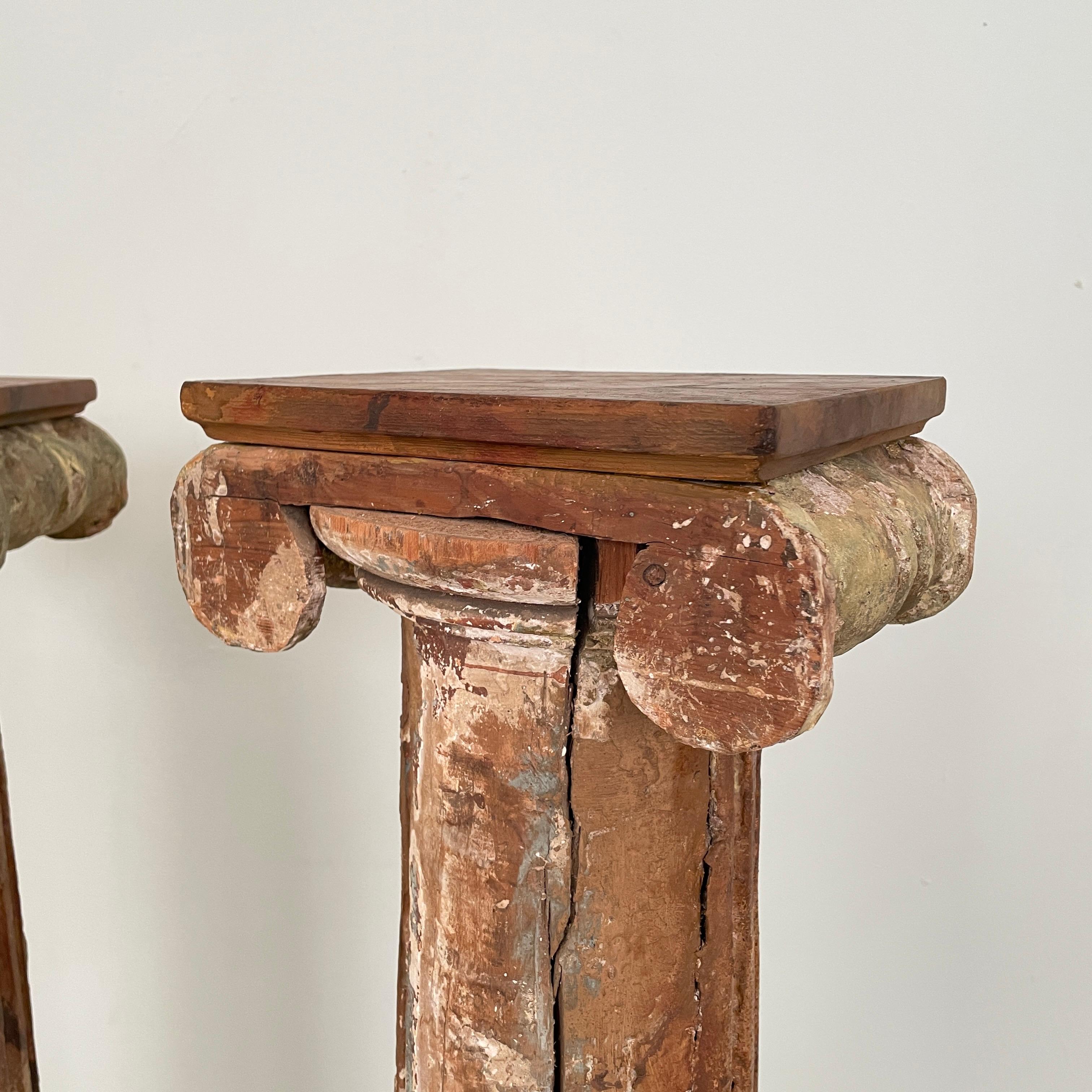 Early 19th Century Pair of Wood Columns Lacquered in Faux Marble, Around 1800 For Sale 6