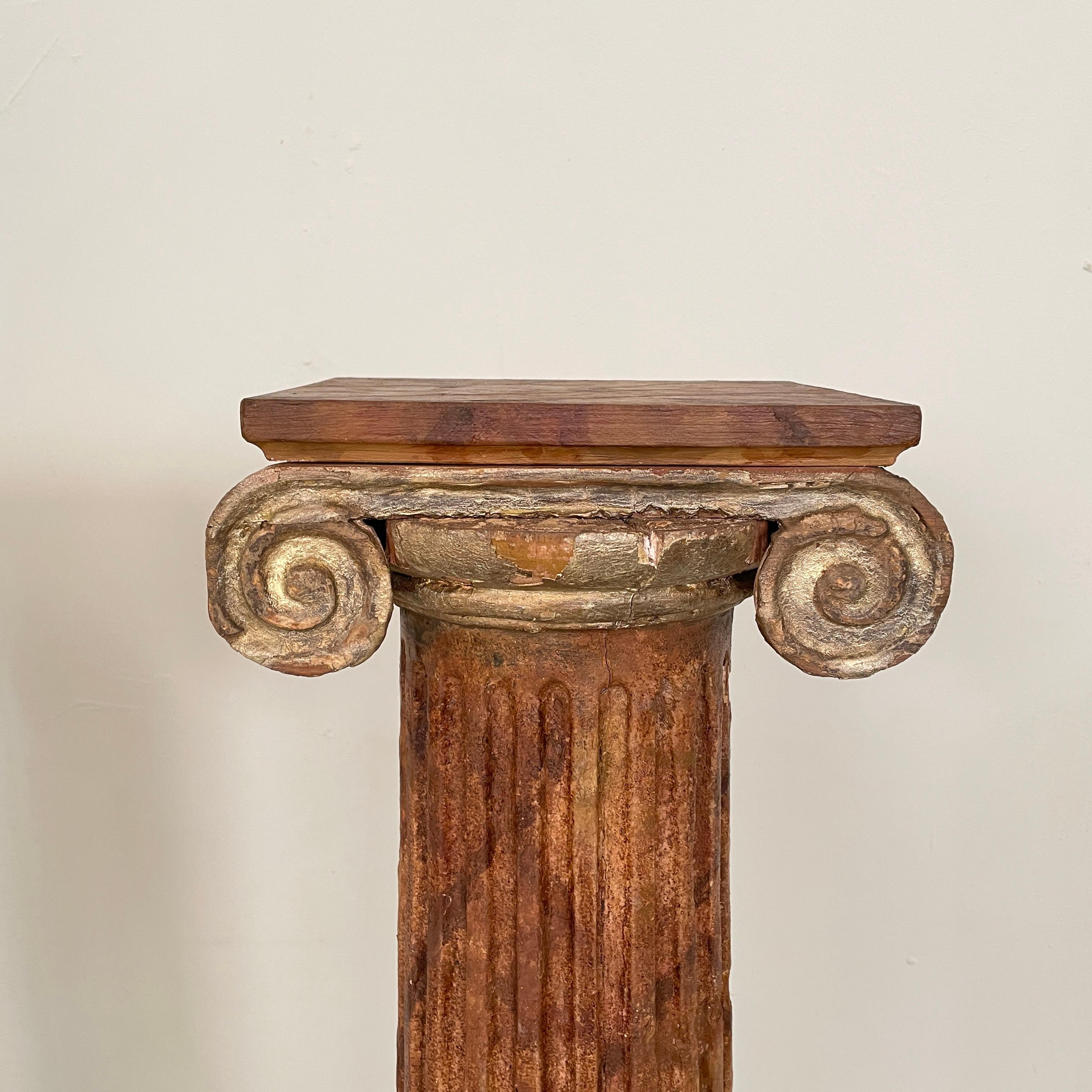 German Early 19th Century Pair of Wood Columns Lacquered in Faux Marble, Around 1800 For Sale