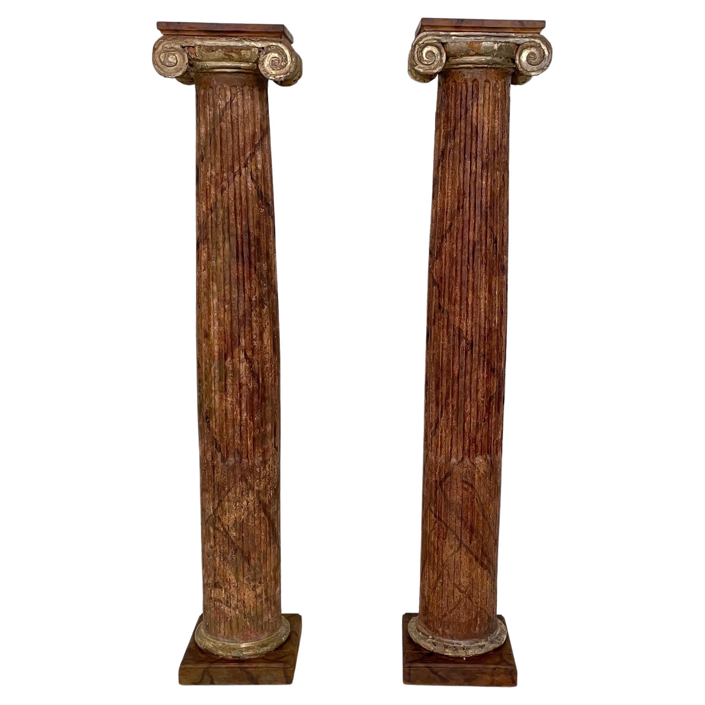 Early 19th Century Pair of Wood Columns Lacquered in Faux Marble, Around 1800 For Sale