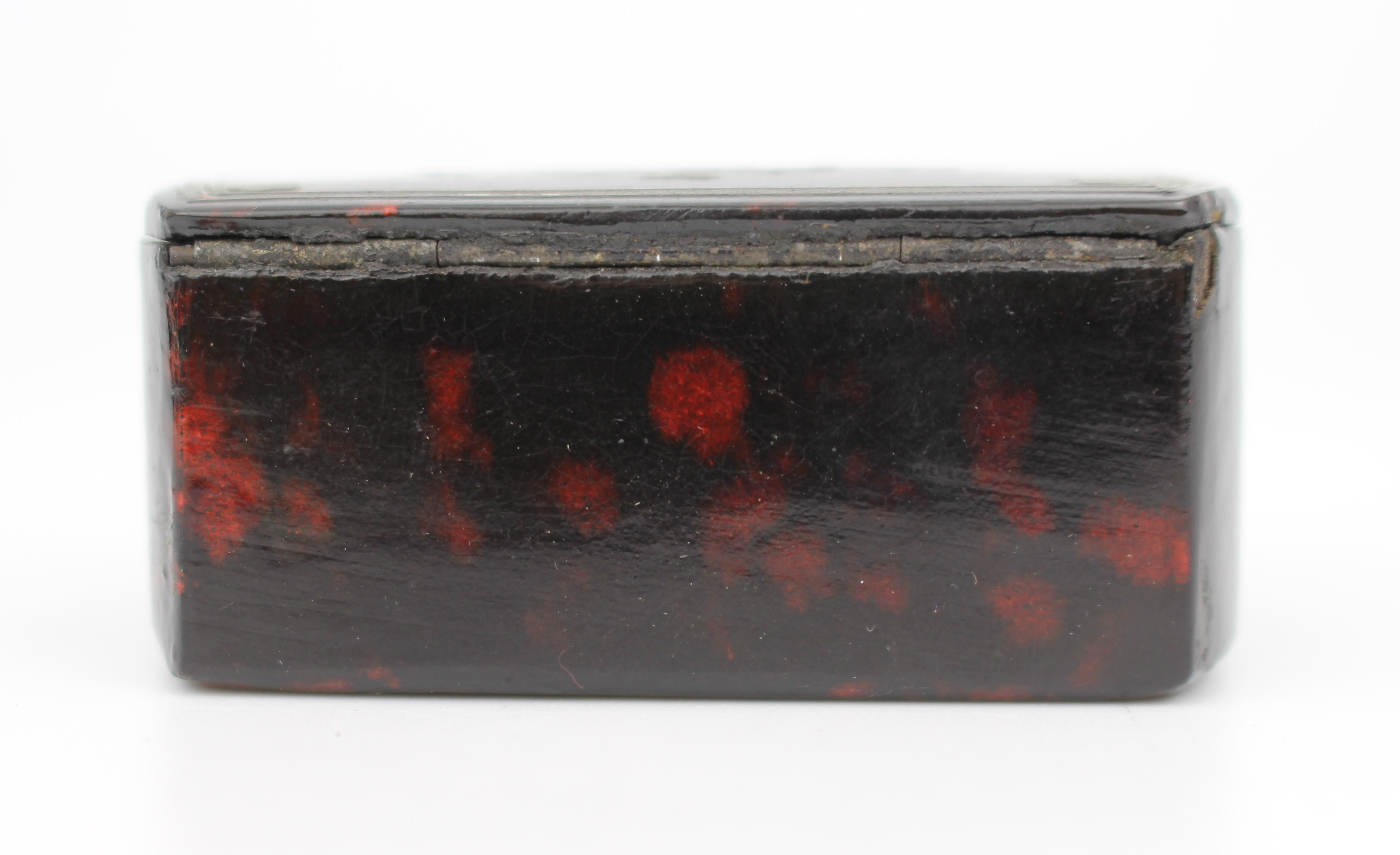 Tabatière en papier mâché du début du XIXe siècle avec incrustation d'argent, c.1820 en vente 1