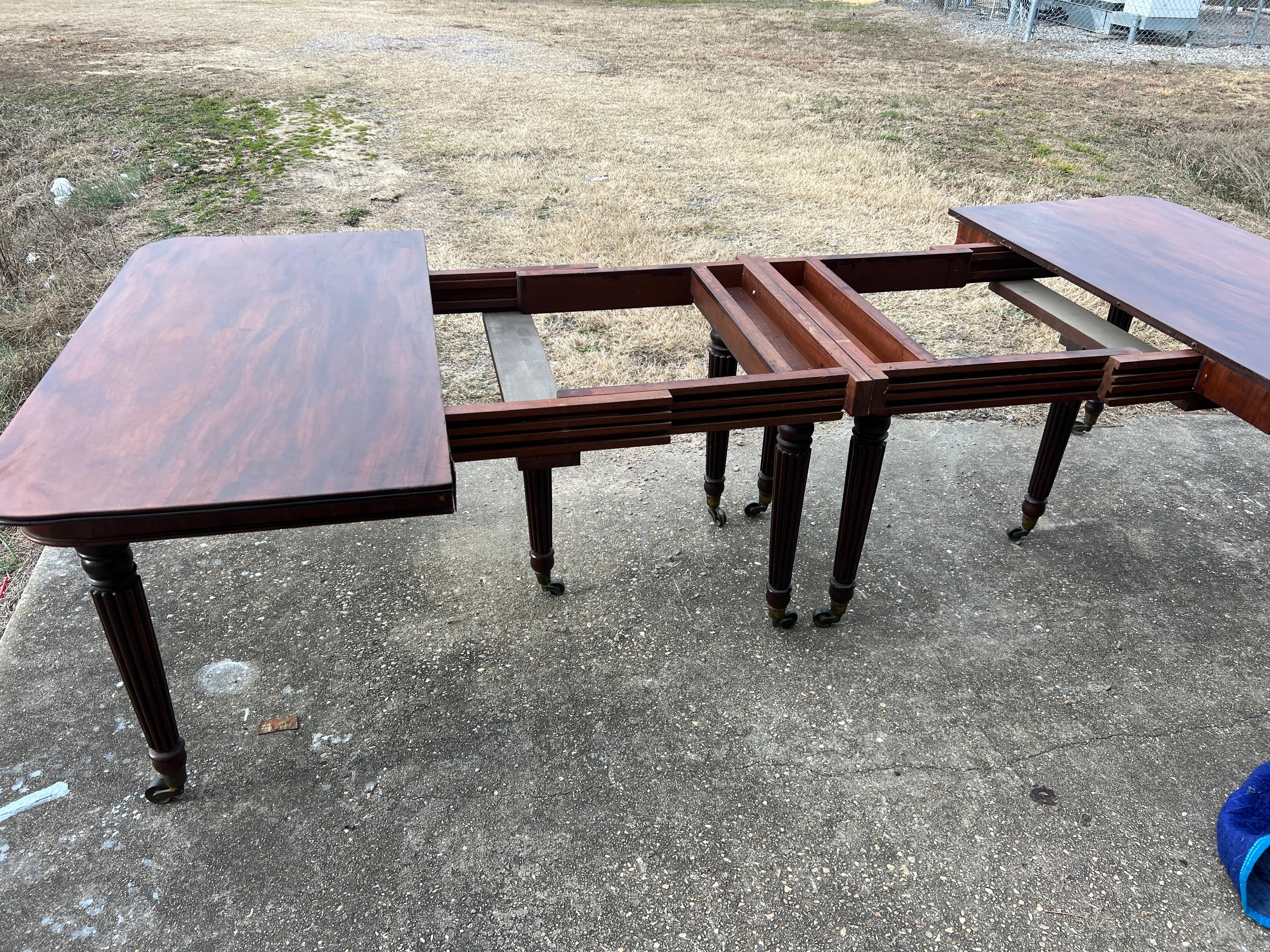 XIXe siècle Table de salle à manger en acajou impérial breveté Gillows du début du 19e siècle en vente