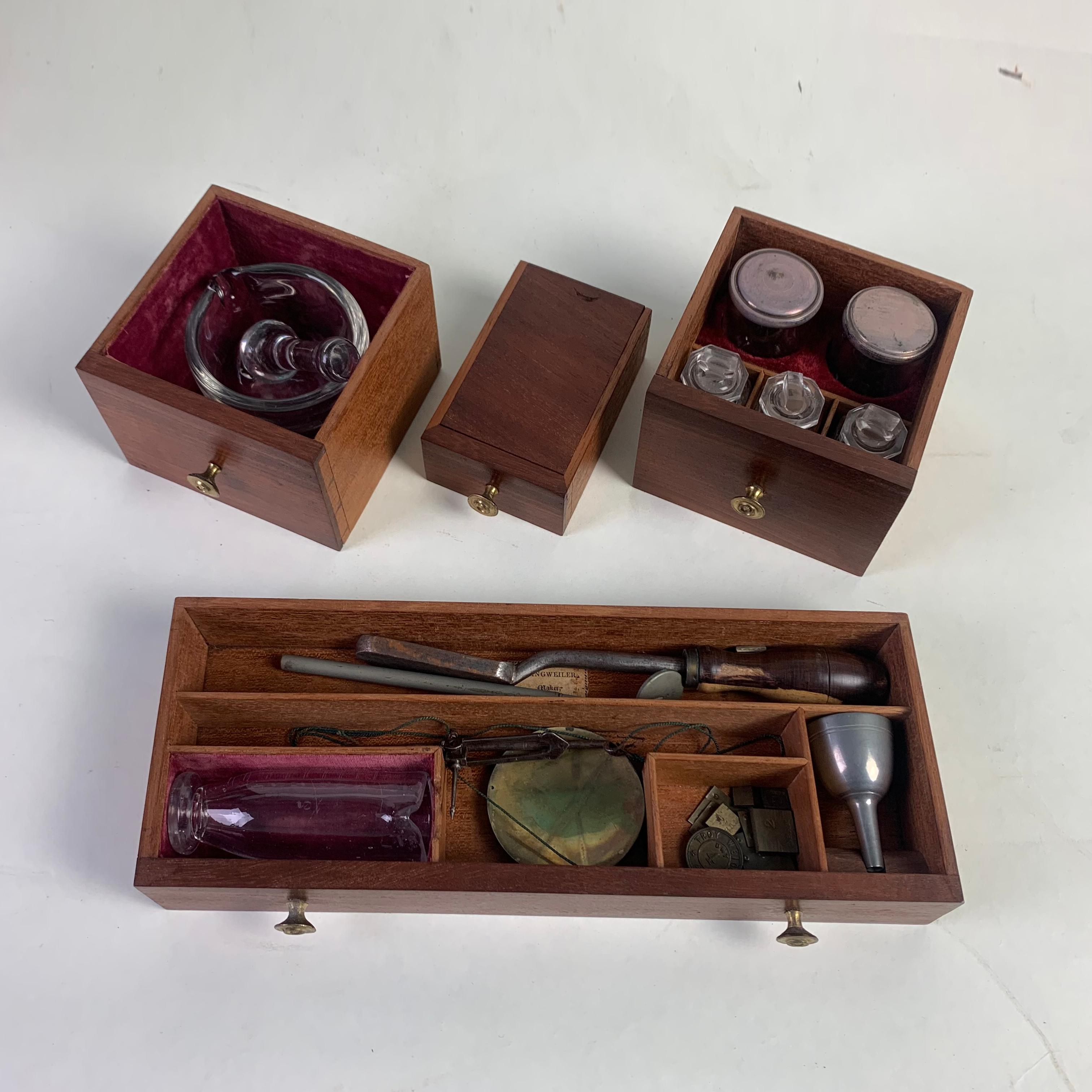 Early 19th Century Physician's Apothecary/Medecine Box 3