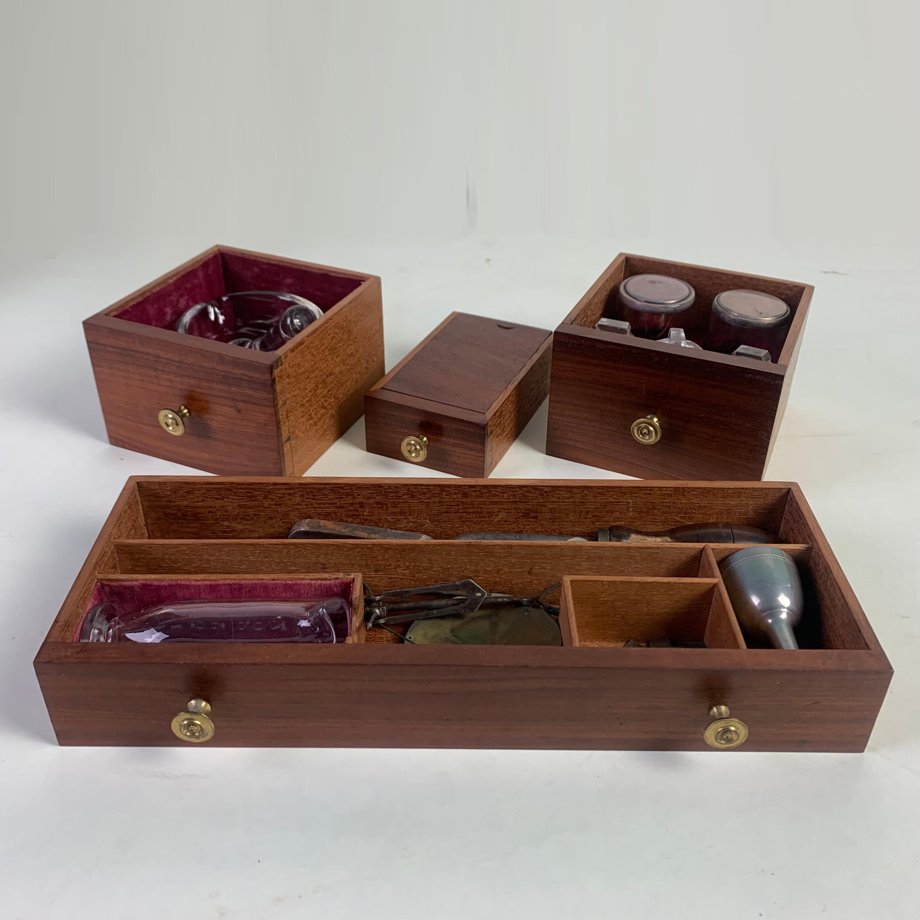 Early 19th Century Physician's Apothecary/Medecine Box 4