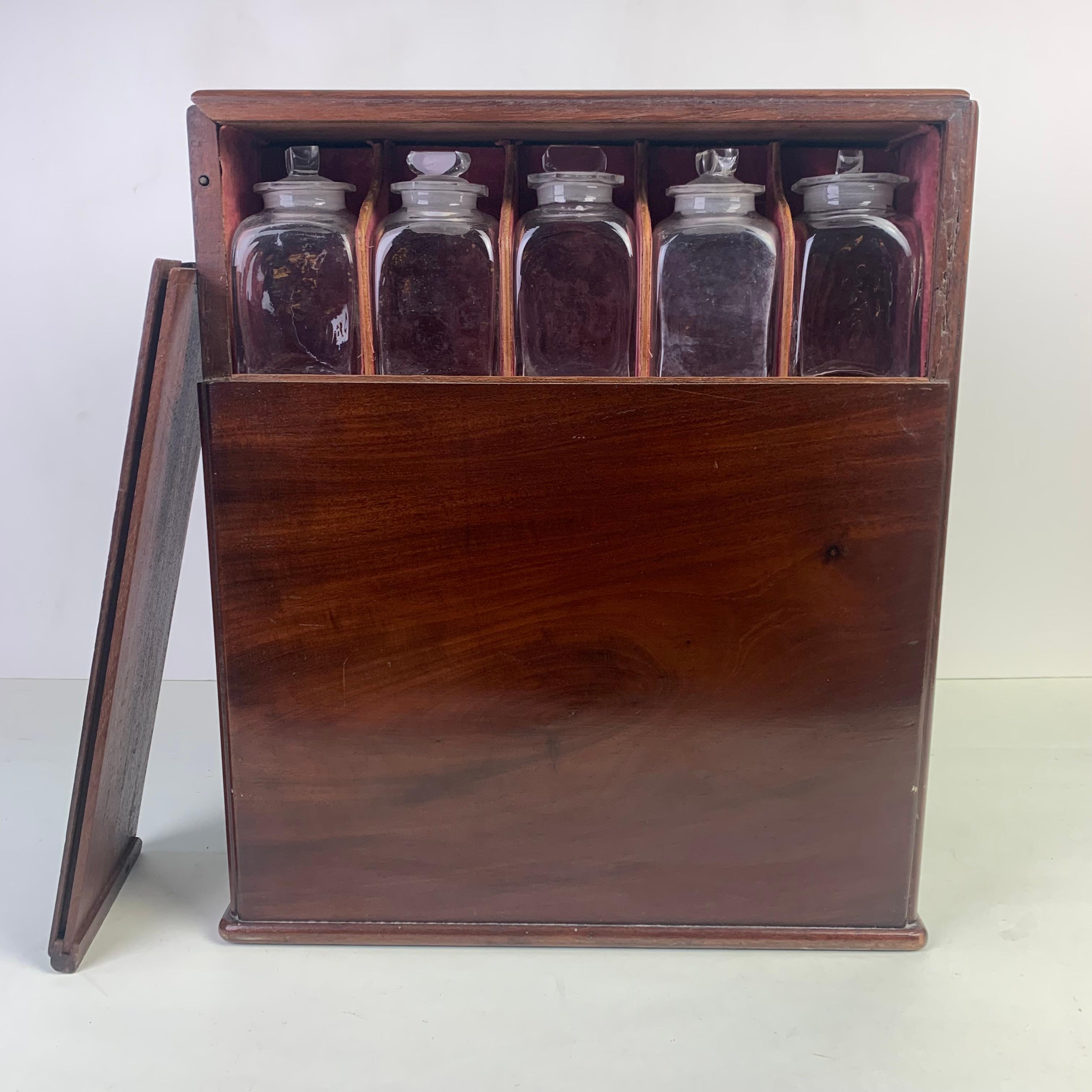 Early 19th Century Physician's Apothecary/Medecine Box 6