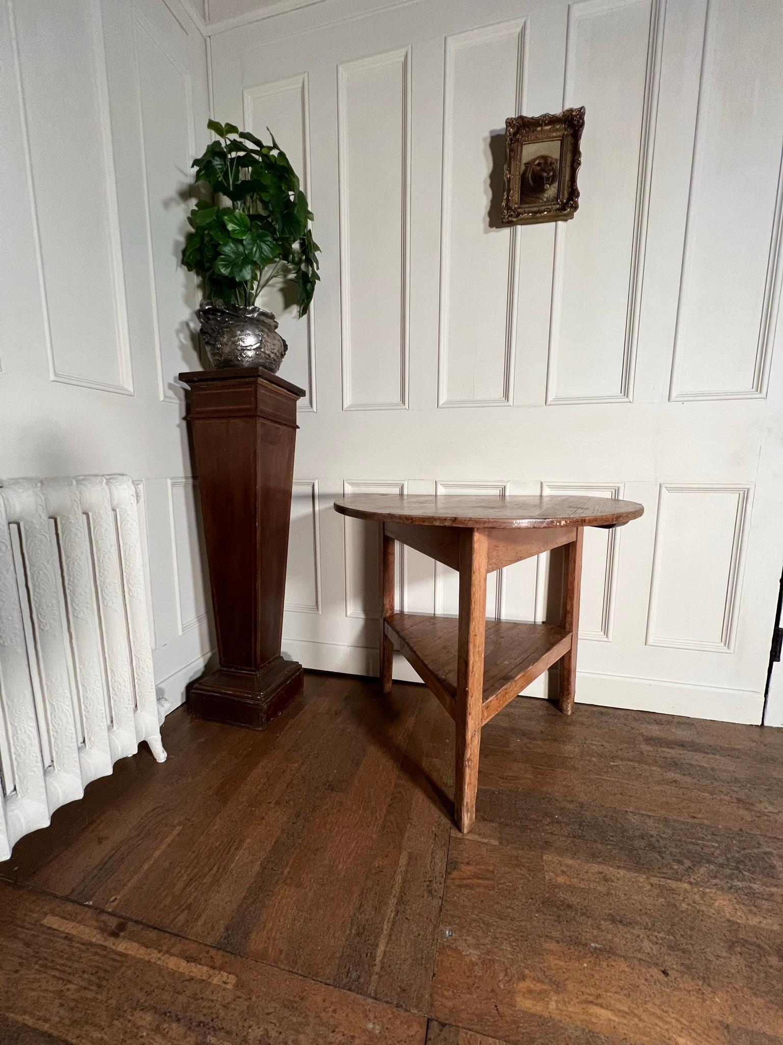 Early 19th Century Pine Cricket Table    8