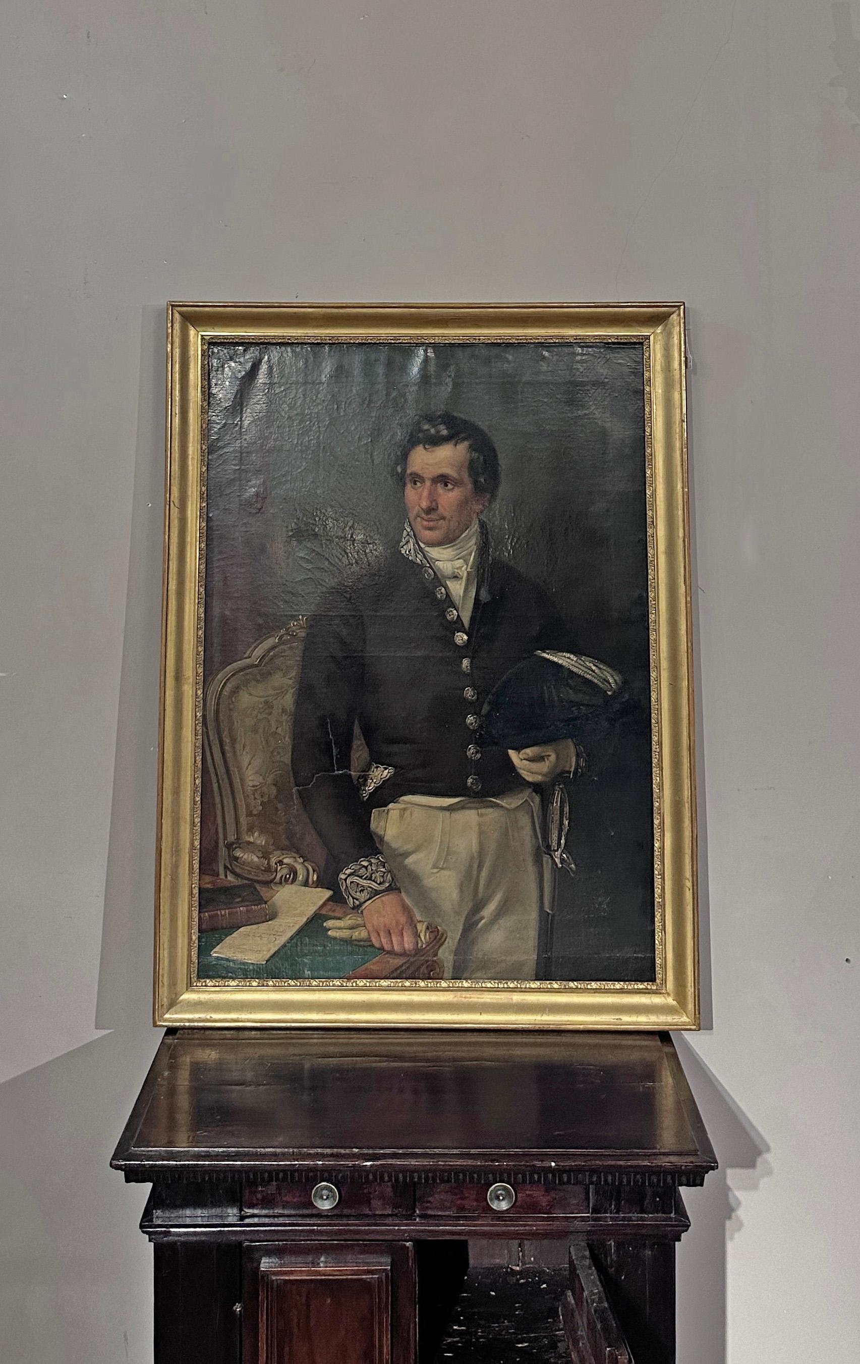 EARLY 19th CENTURY PORTRAIT OF A GENTLEMAN IN UNIFORM  For Sale 4