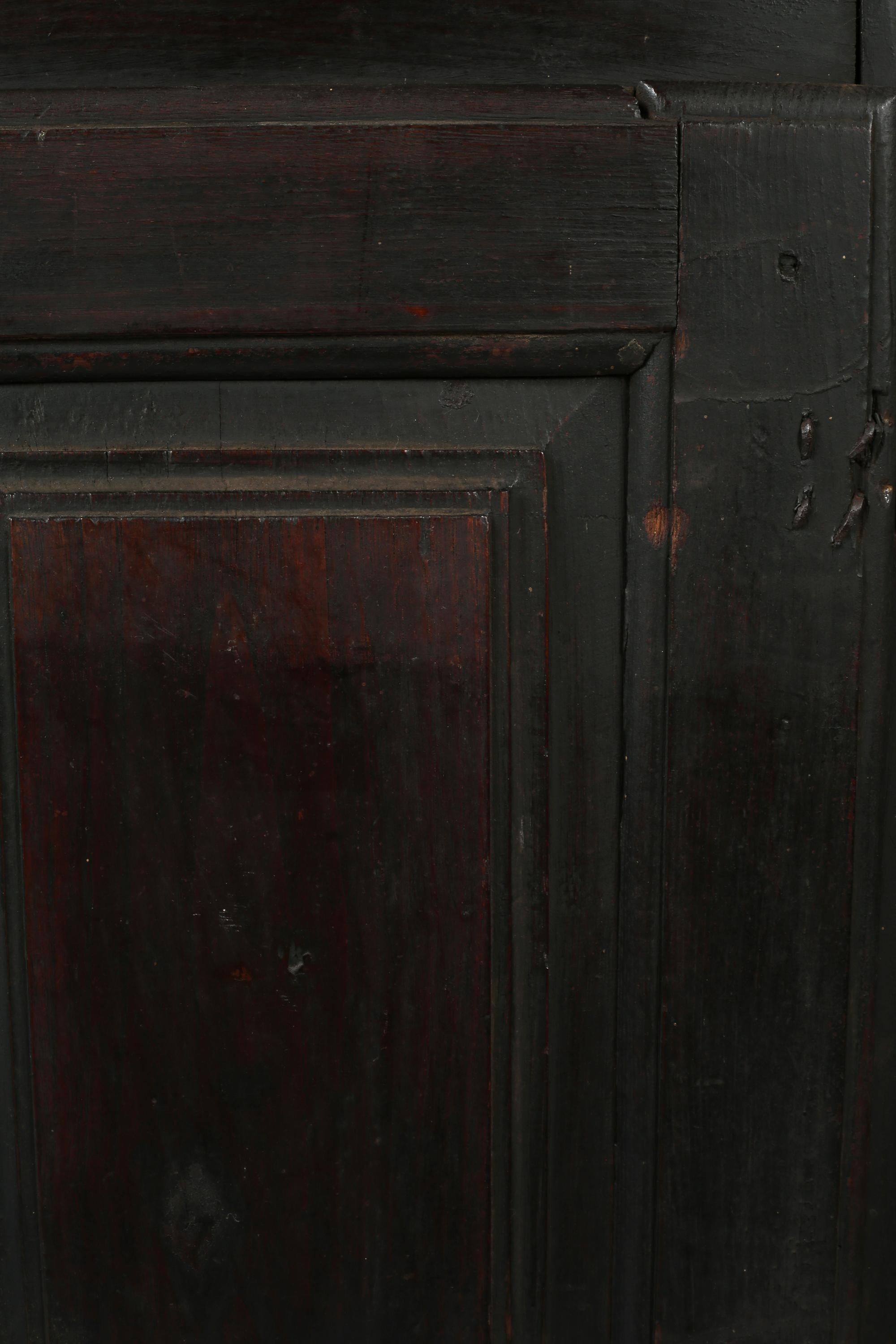 Armario Wabi Sabi de la Granja Portuguesa de principios del siglo XIX en venta 7