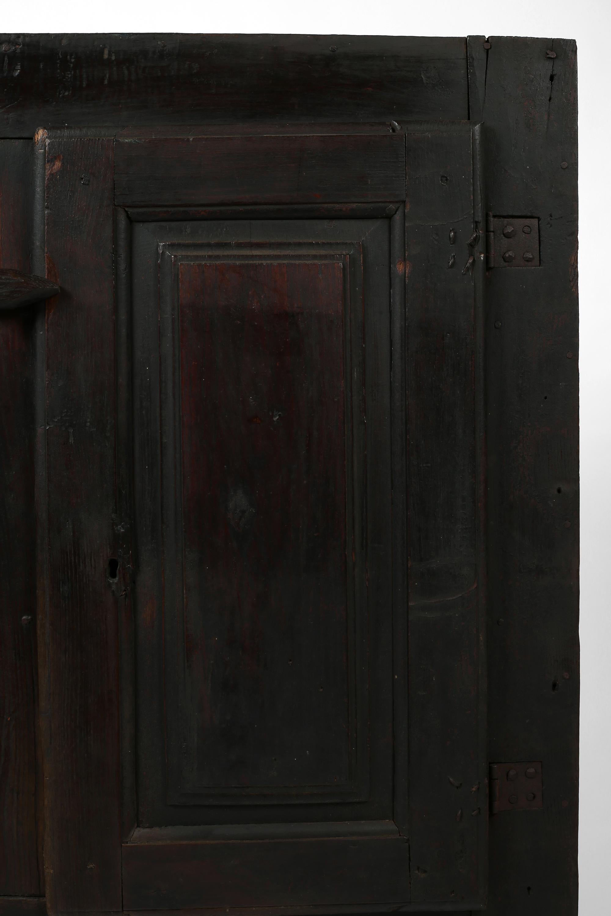 Armario Wabi Sabi de la Granja Portuguesa de principios del siglo XIX en venta 12