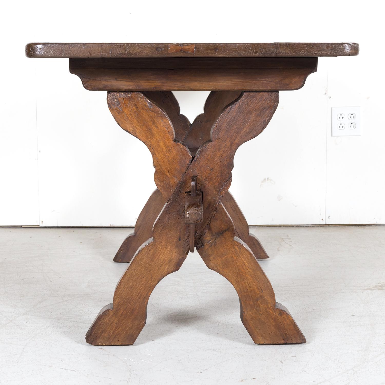 Early 19th Century Primitive Spanish Oak Side Table with X Base and Stretcher 7