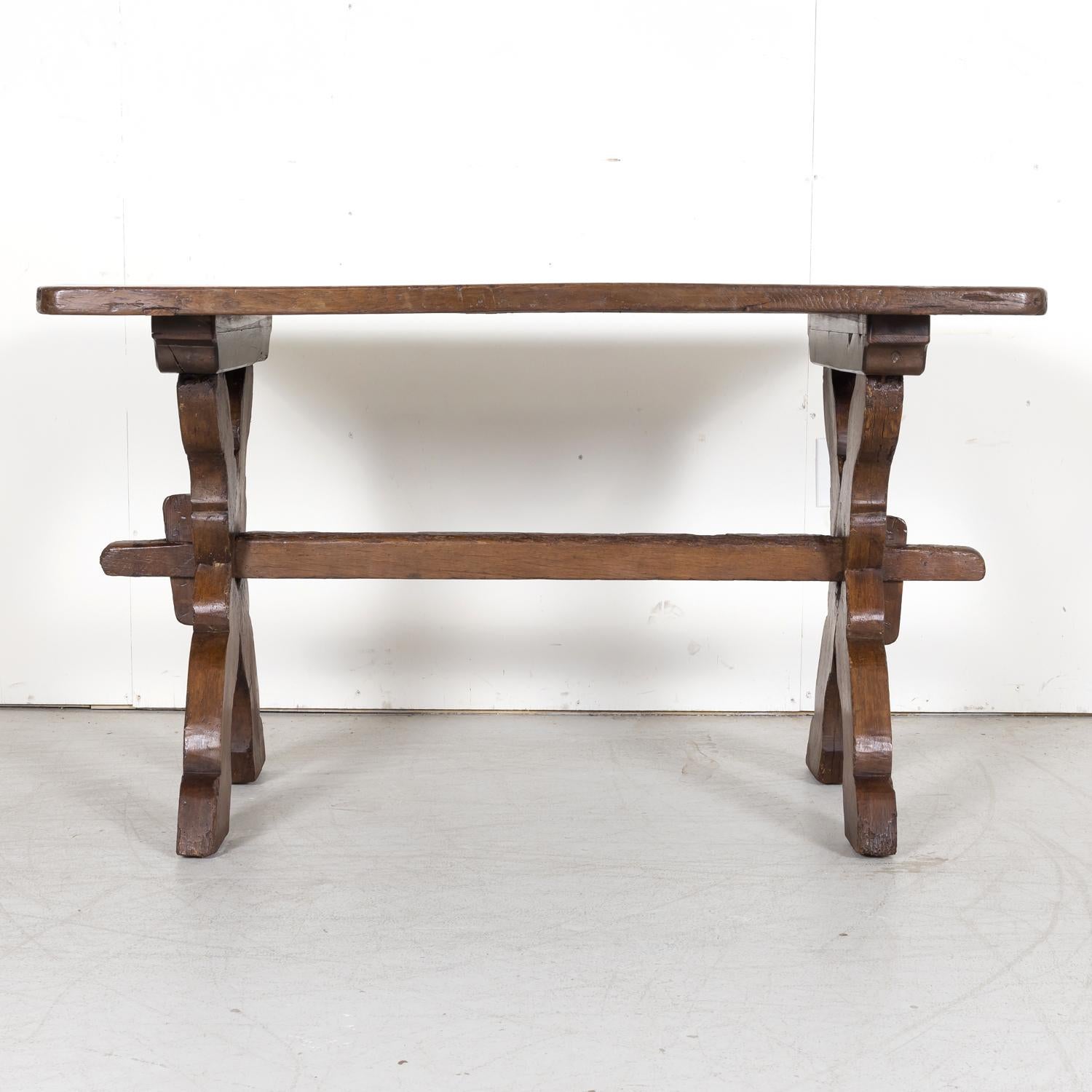Early 19th Century Primitive Spanish Oak Side Table with X Base and Stretcher 10