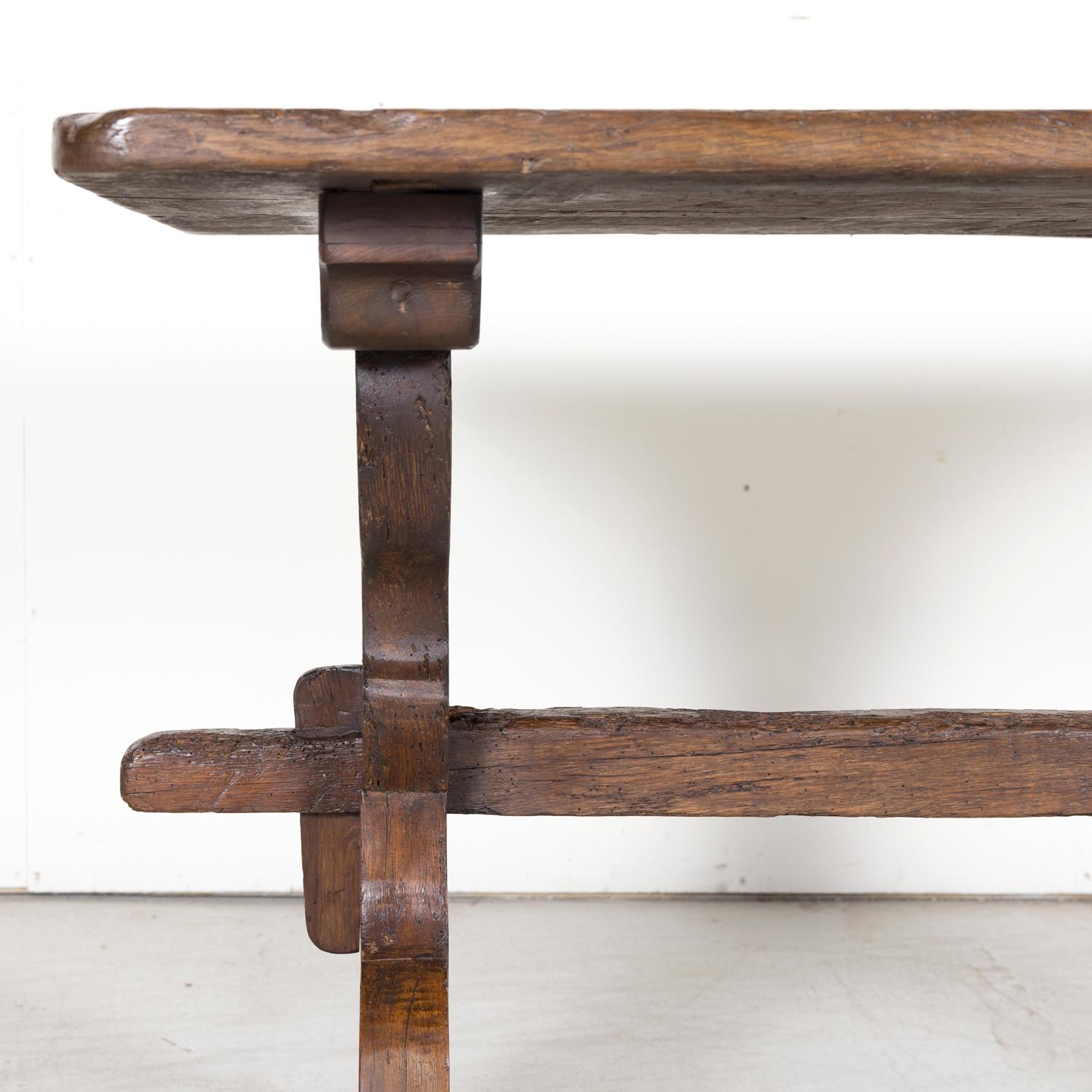 Early 19th Century Primitive Spanish Oak Side Table with X Base and Stretcher 3