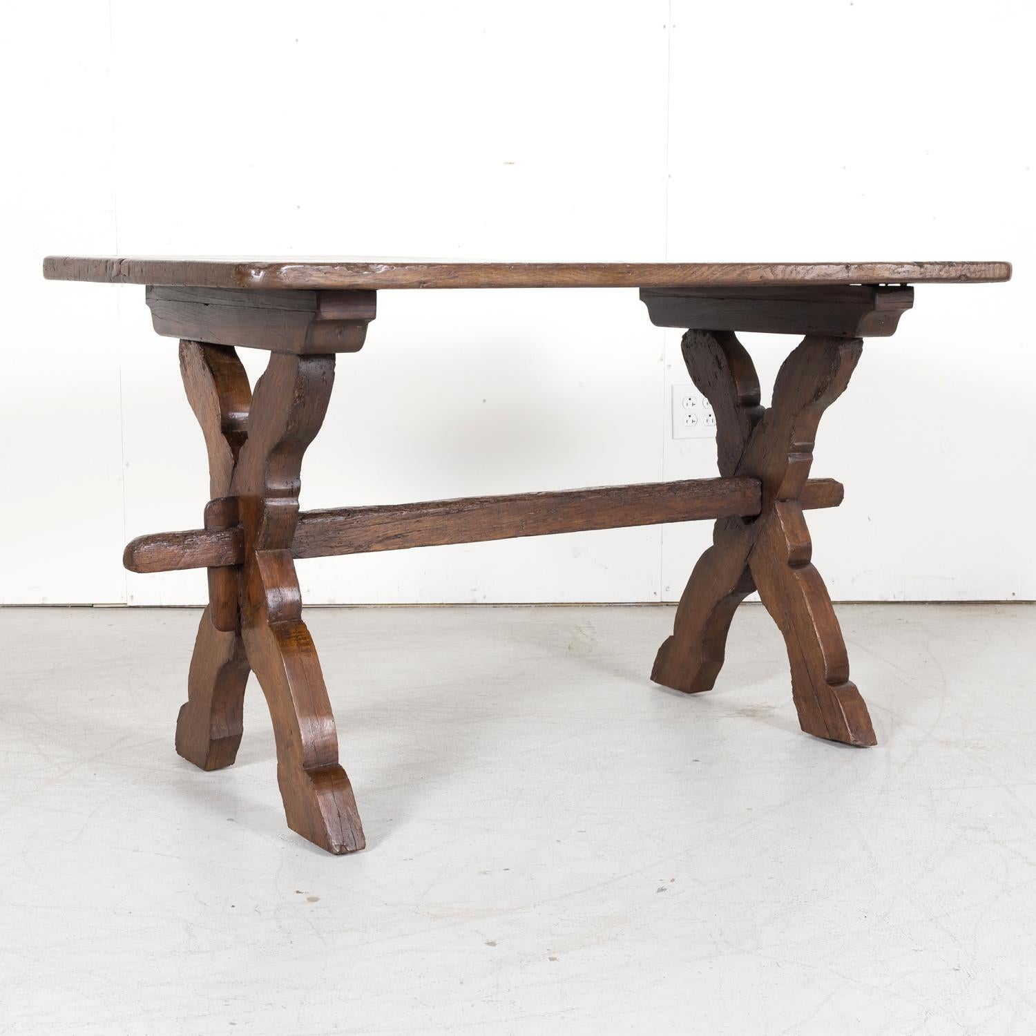 Early 19th Century Primitive Spanish Oak Side Table with X Base and Stretcher 4