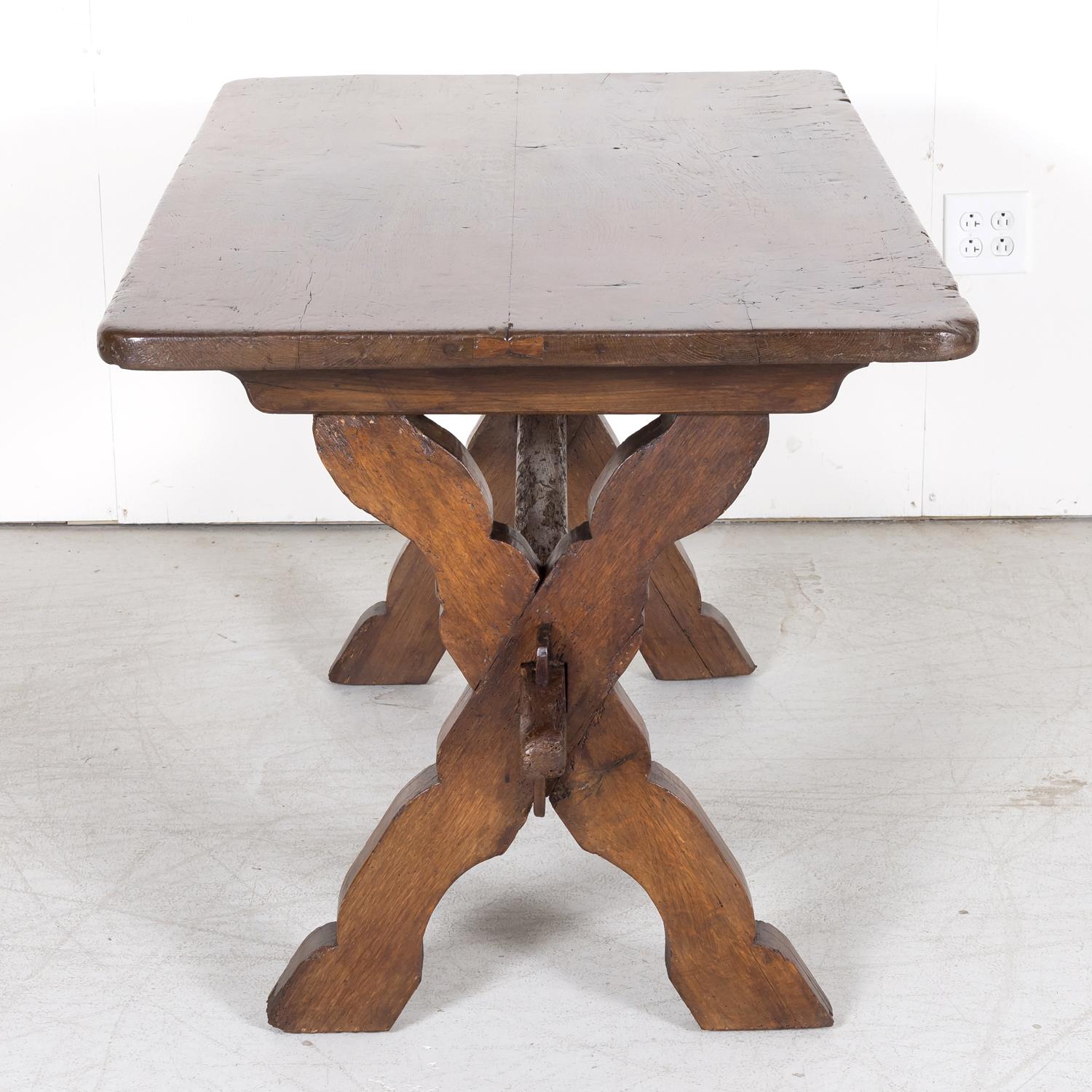Early 19th Century Primitive Spanish Oak Side Table with X Base and Stretcher 6
