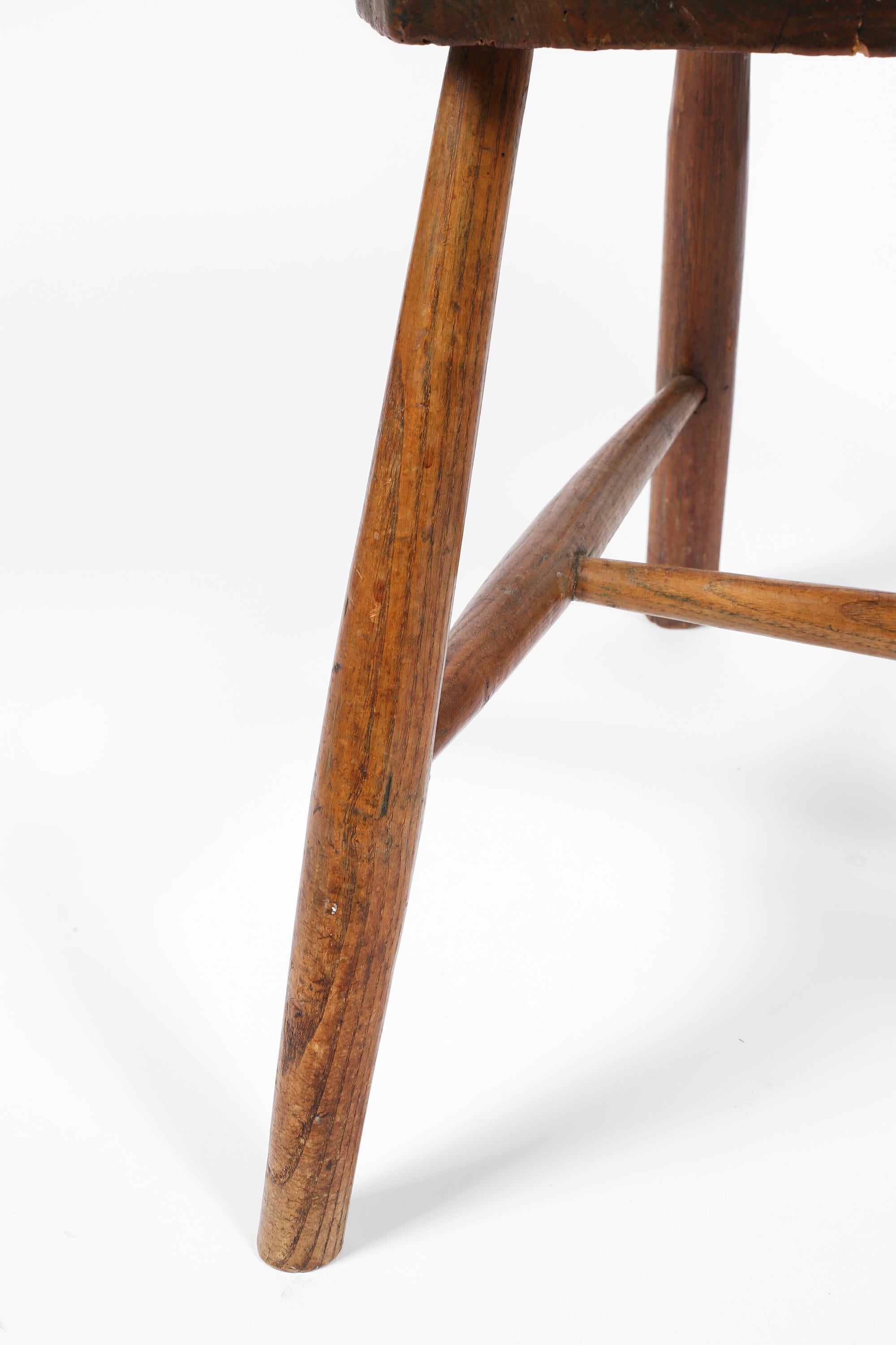 Silla Windsor con respaldo de varilla primitiva de principios del siglo XIX en venta 6
