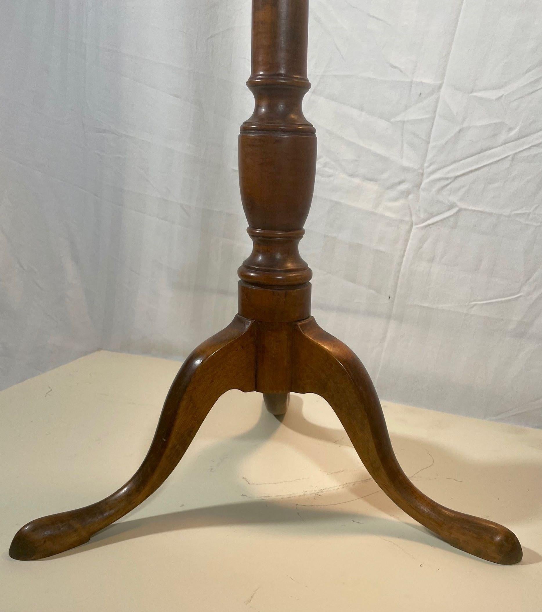 Early 19th Century Queen Anne New England Tiger Maple Candlestand For Sale 2