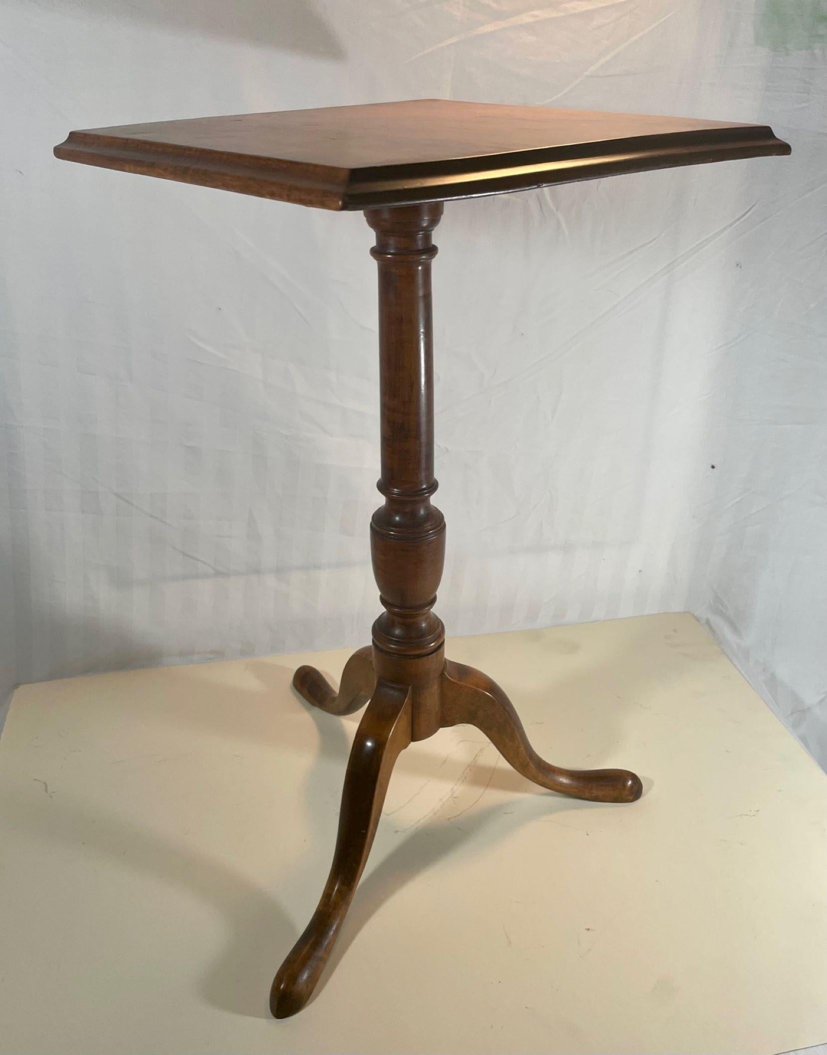 Early 19th Century Queen Anne New England Tiger Maple Candlestand For Sale 3